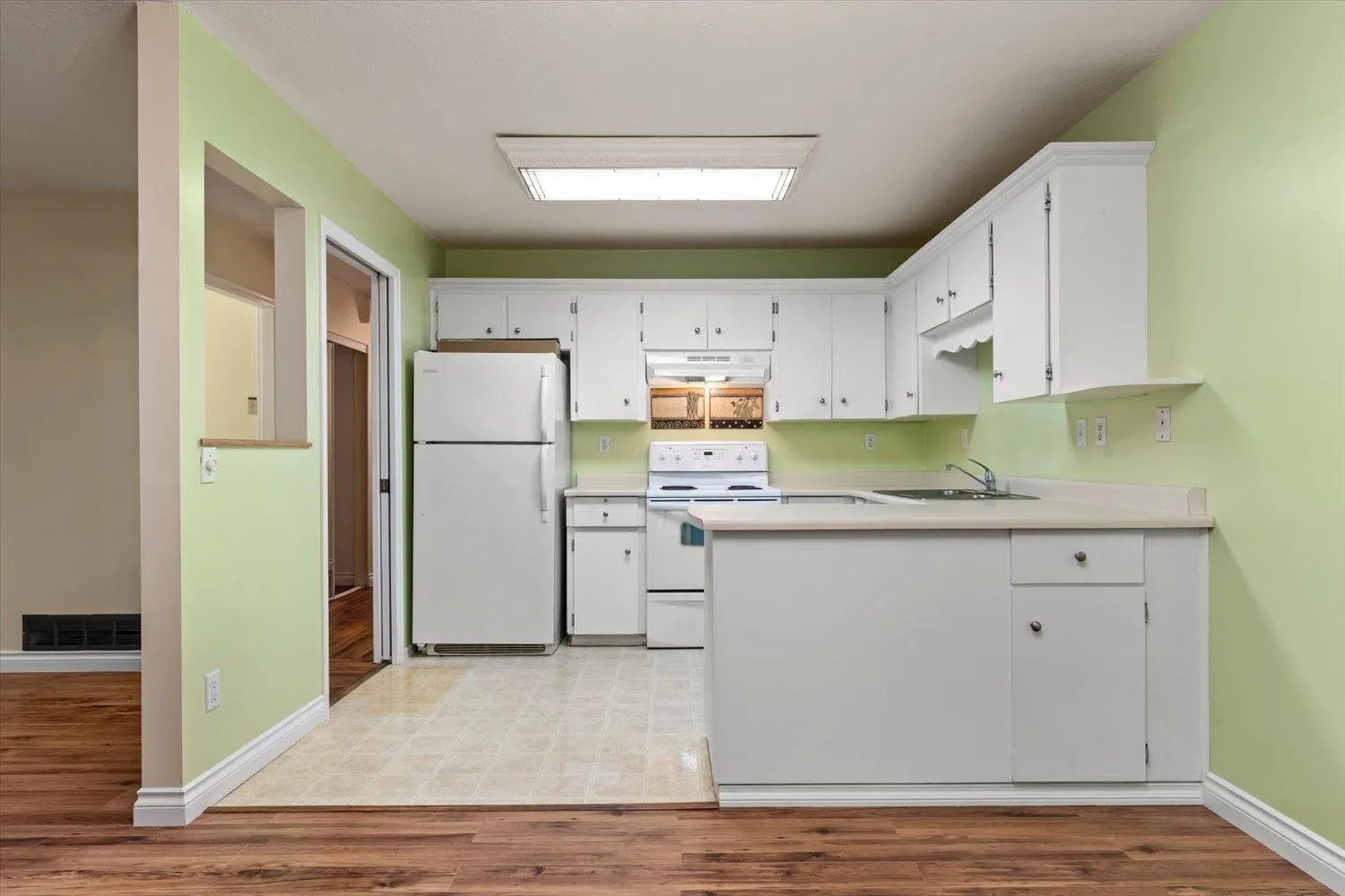 3350 Elmwood Drive #19