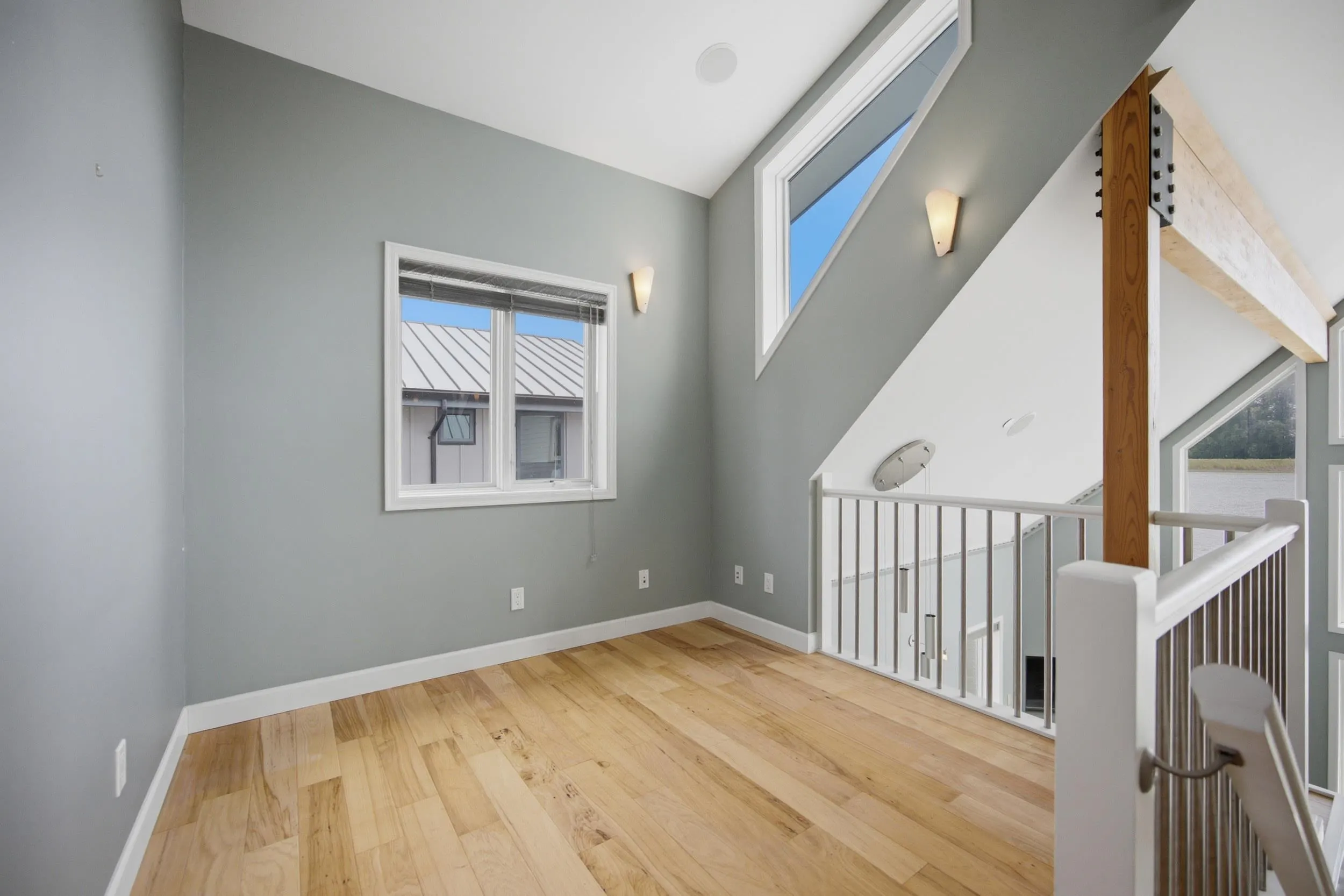 700 South Dyke Road #11