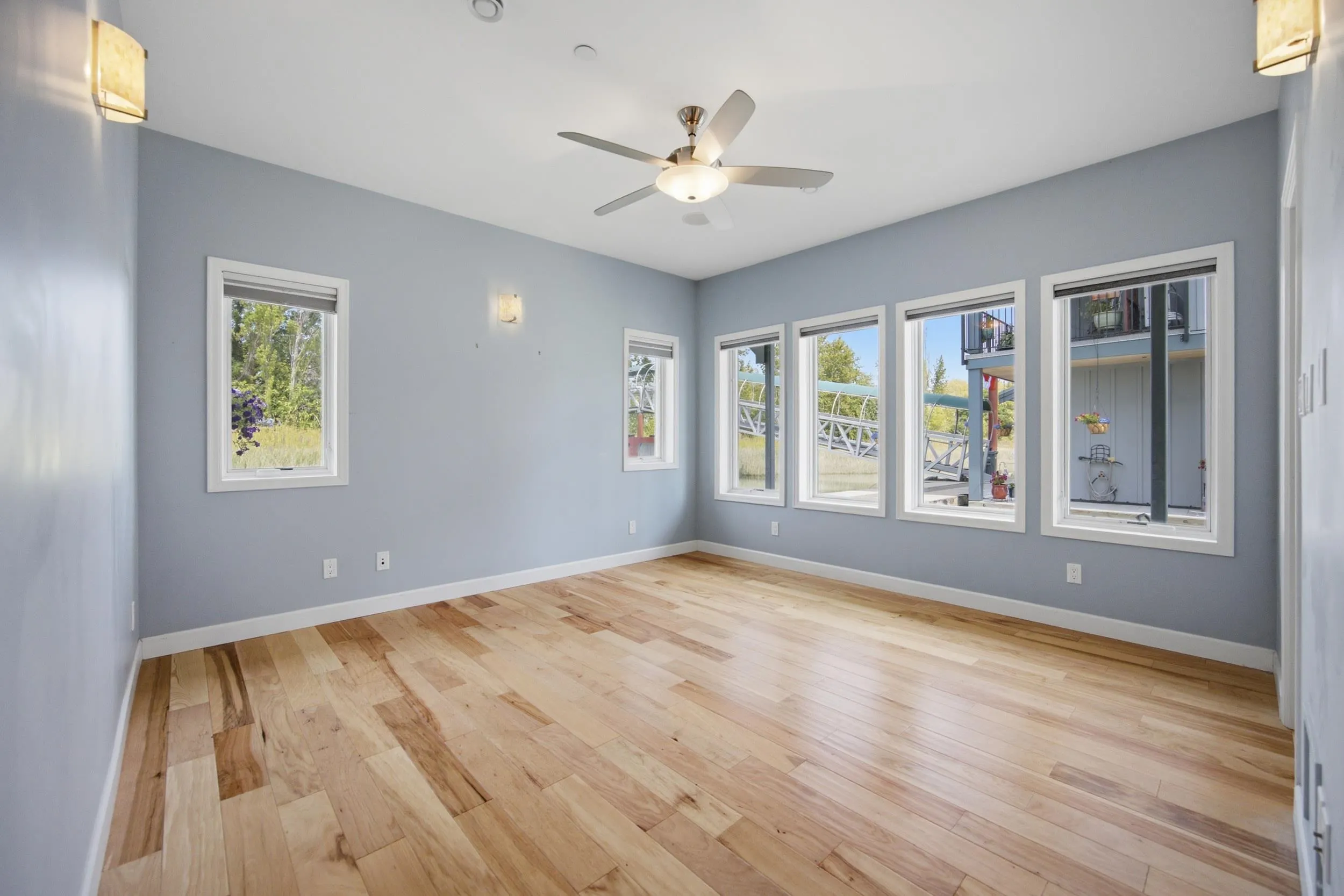 700 South Dyke Road #11