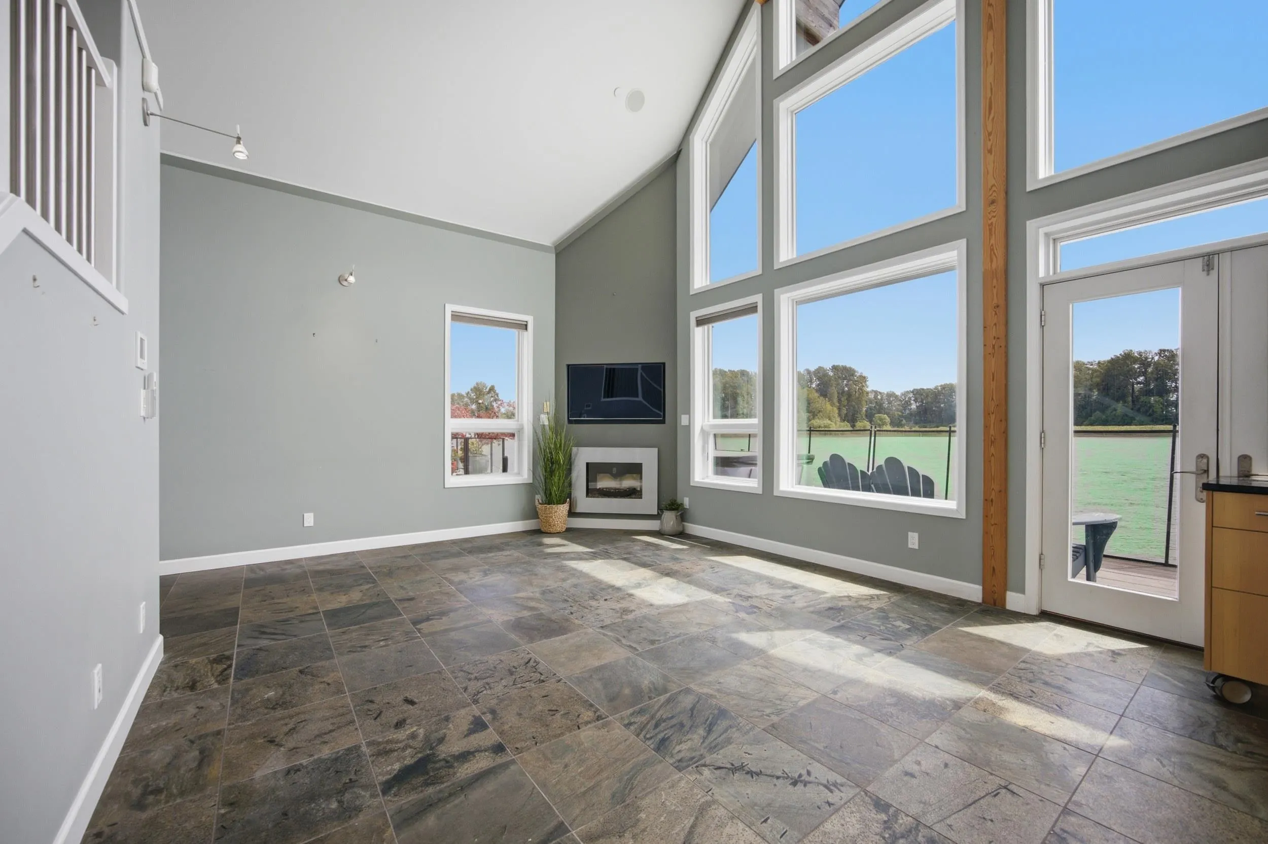 700 South Dyke Road #11