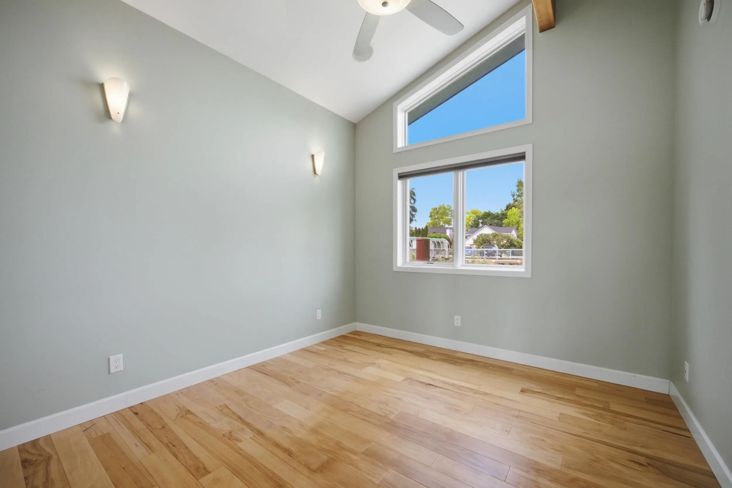 700 South Dyke Road #11