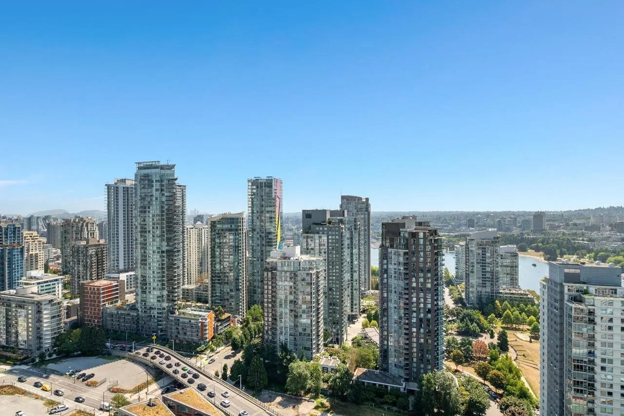 1480 Howe Street #3801