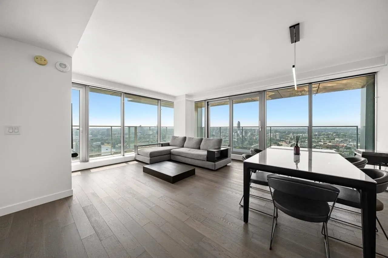 1480 Howe Street #3801