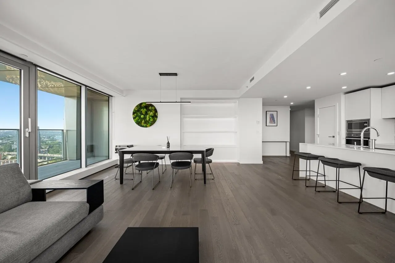 1480 Howe Street #3801