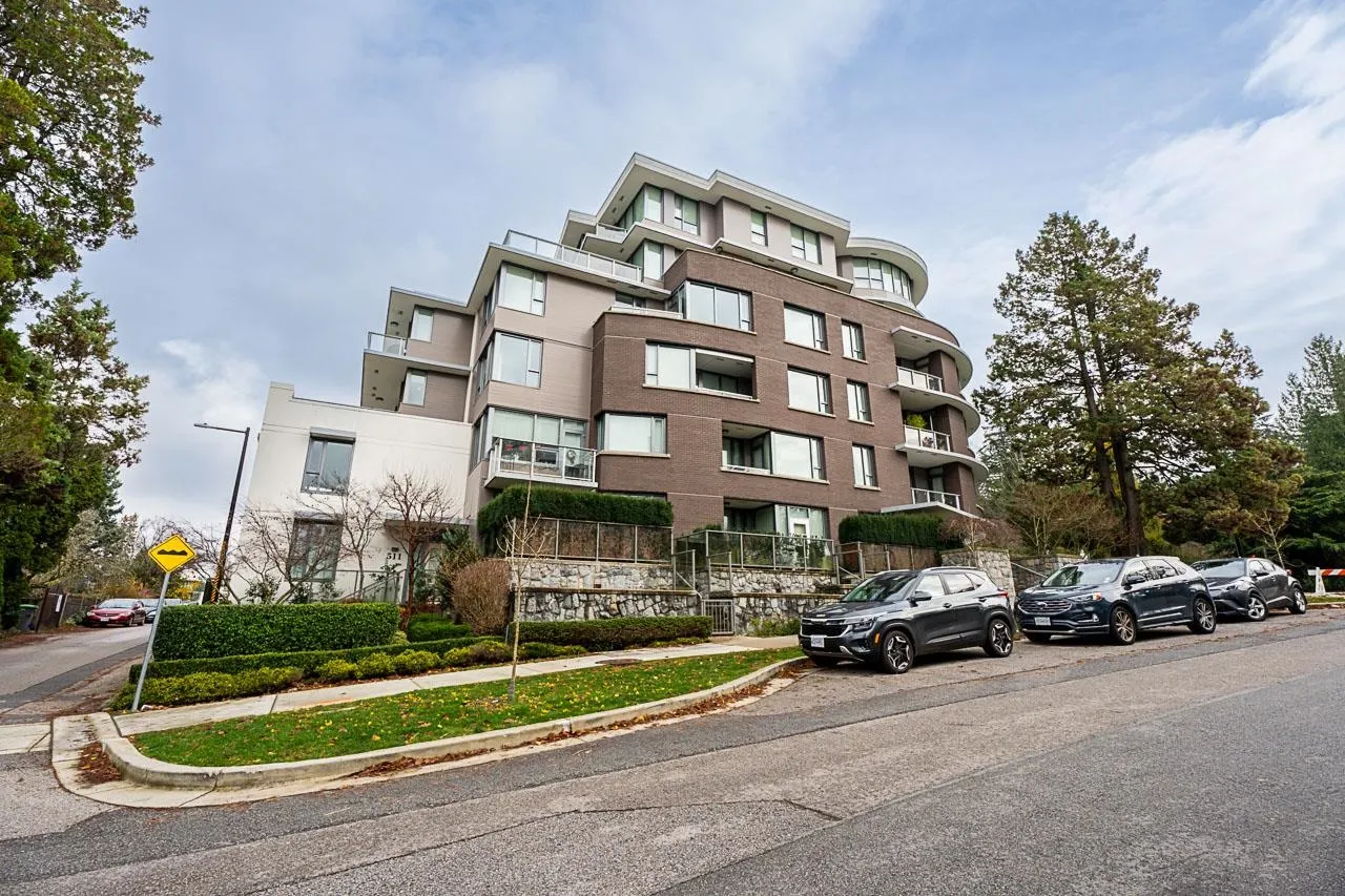 505 W 30th Avenue #301