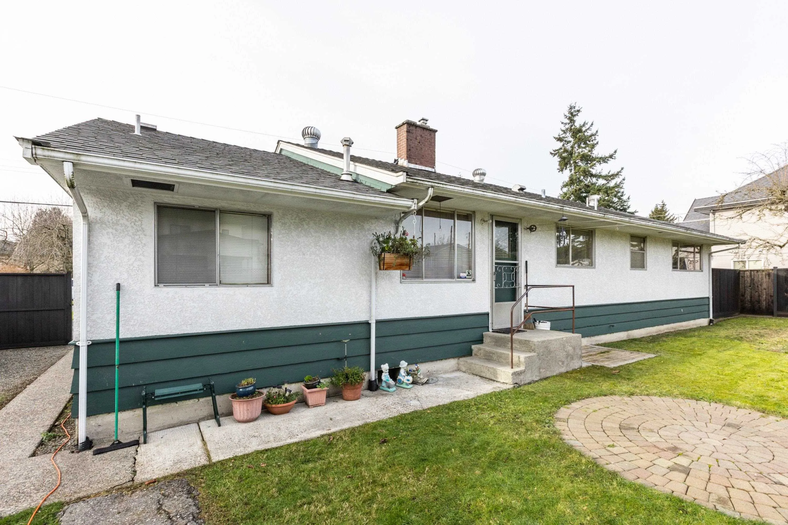 8736 154 Street