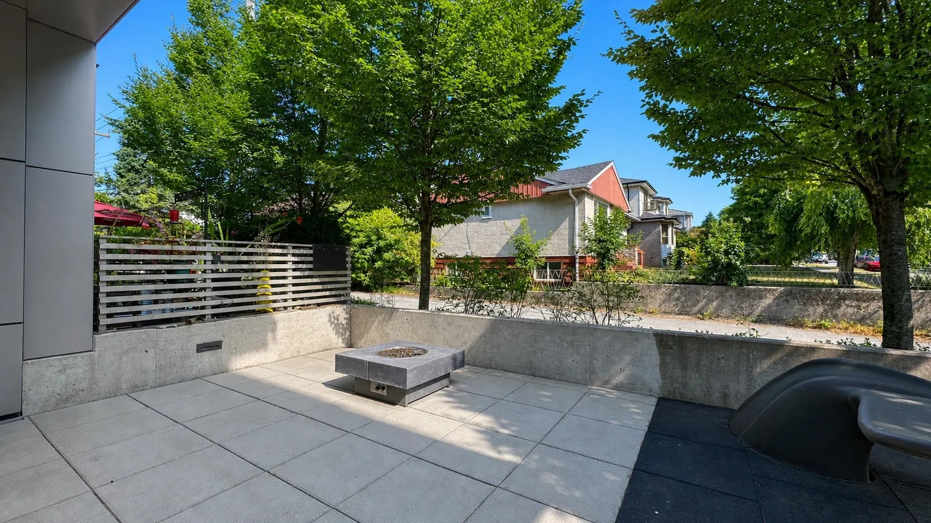 5693 Elizabeth Street #310