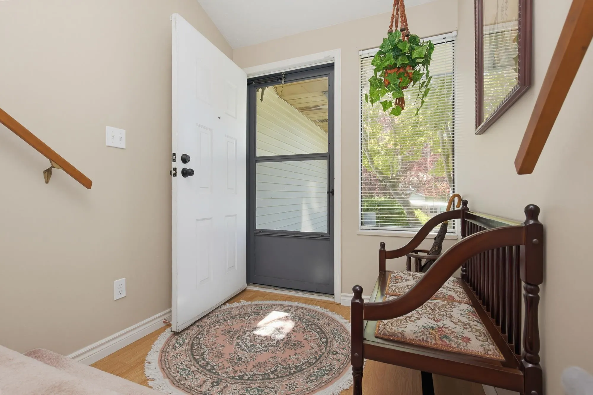 2358 Cameron Crescent