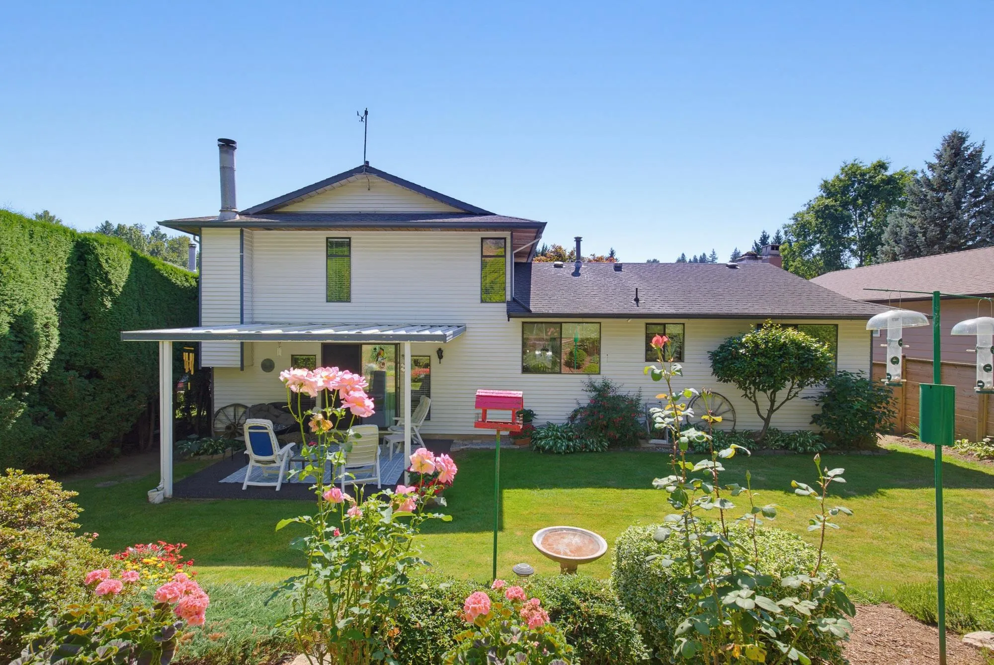 2358 Cameron Crescent