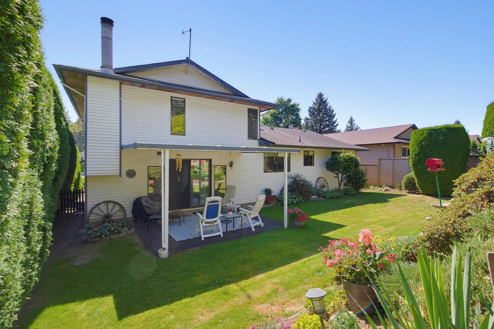 2358 Cameron Crescent