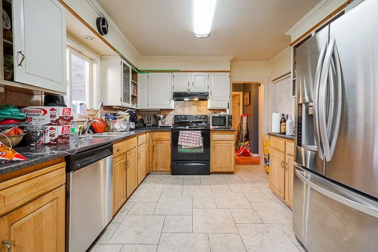 11372 Surrey Road