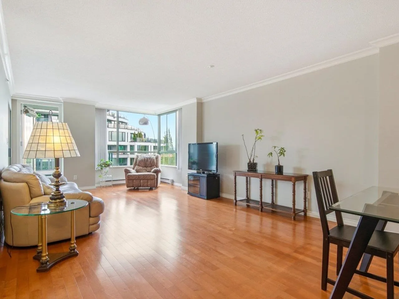 2288 Pine Street #701