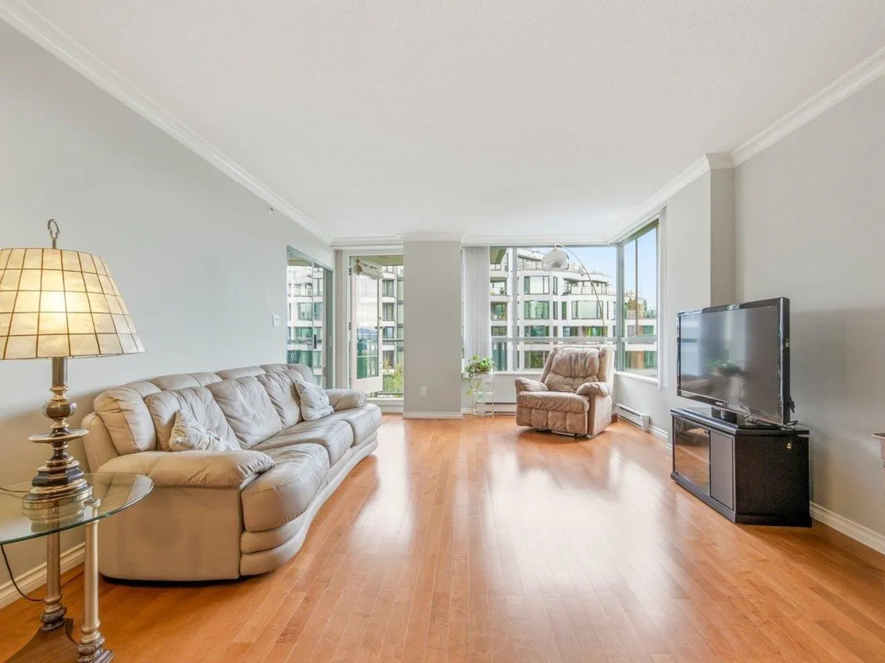 2288 Pine Street #701