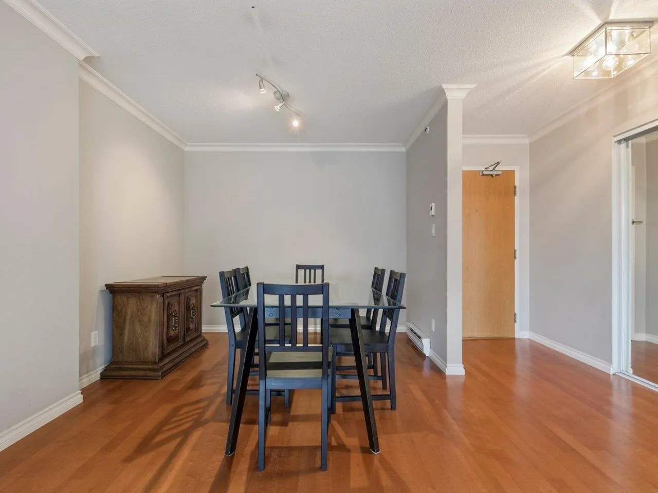 2288 Pine Street #701