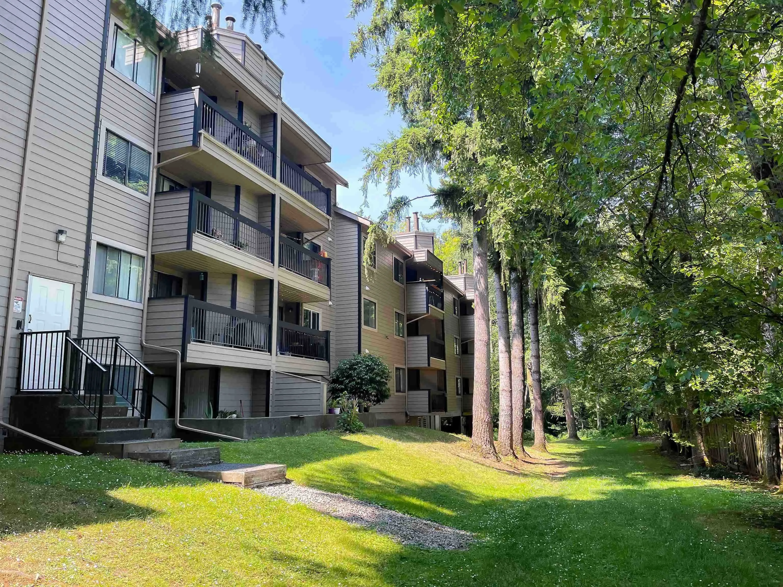 10560 154 Street #405