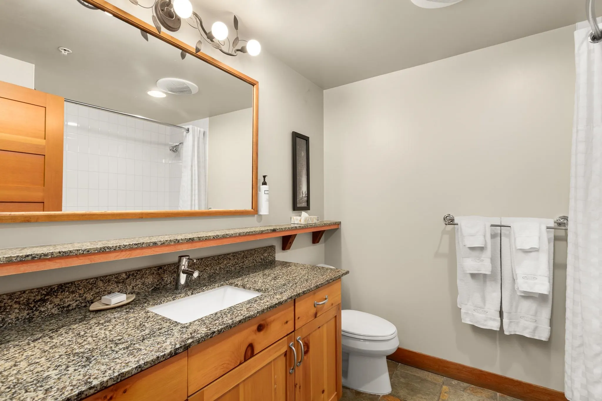 2036 London Lane #323C