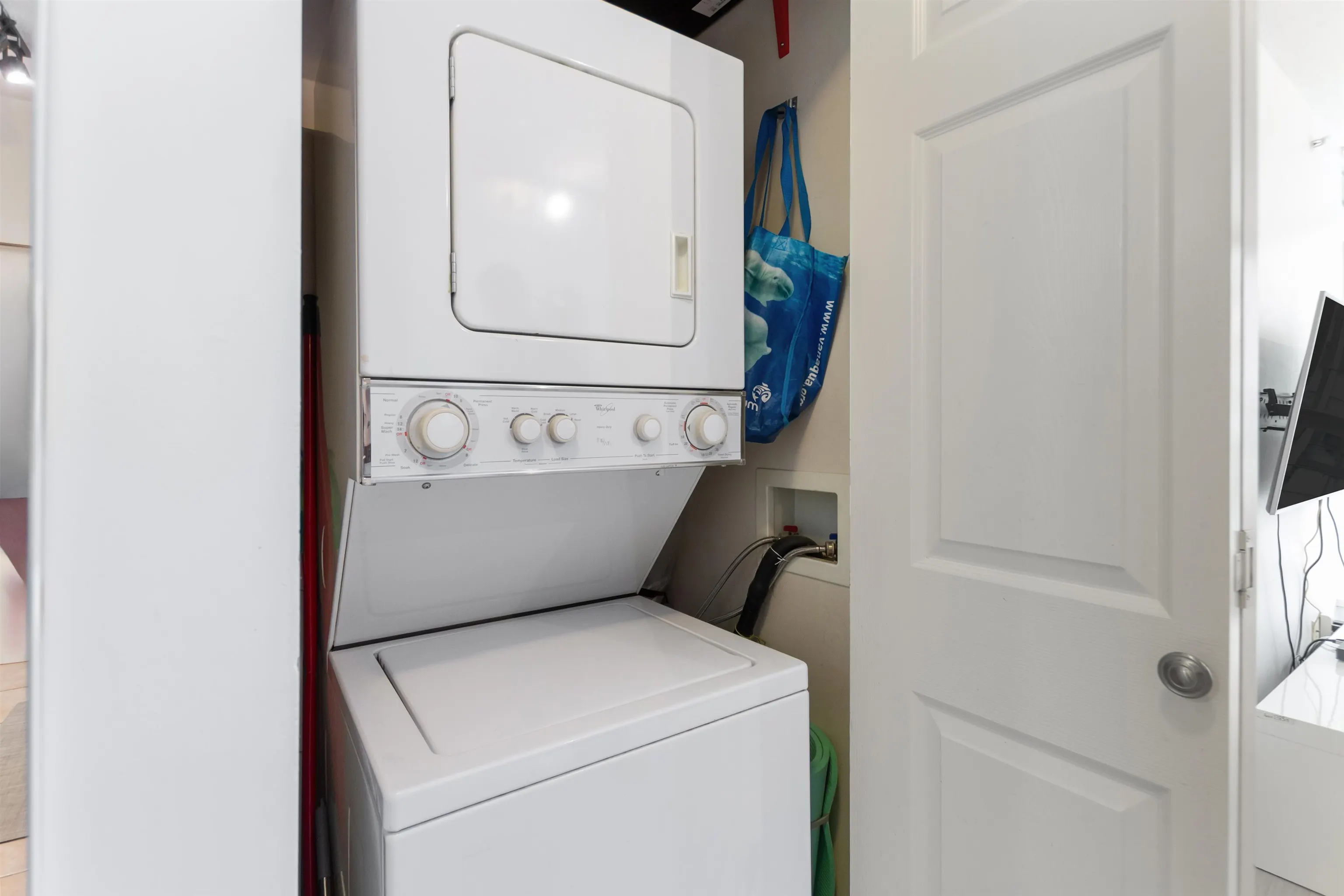 1420 W Georgia Street #1401