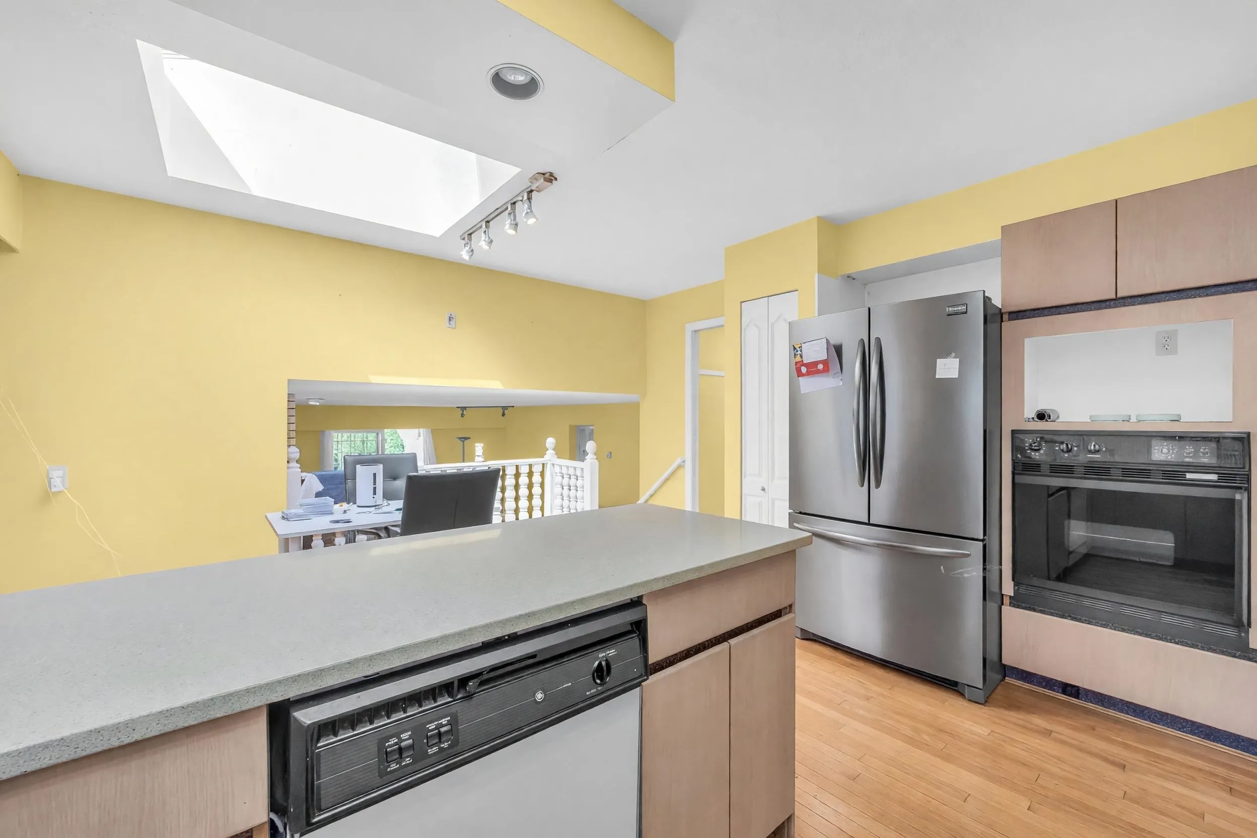 137 W Woodstock Avenue
