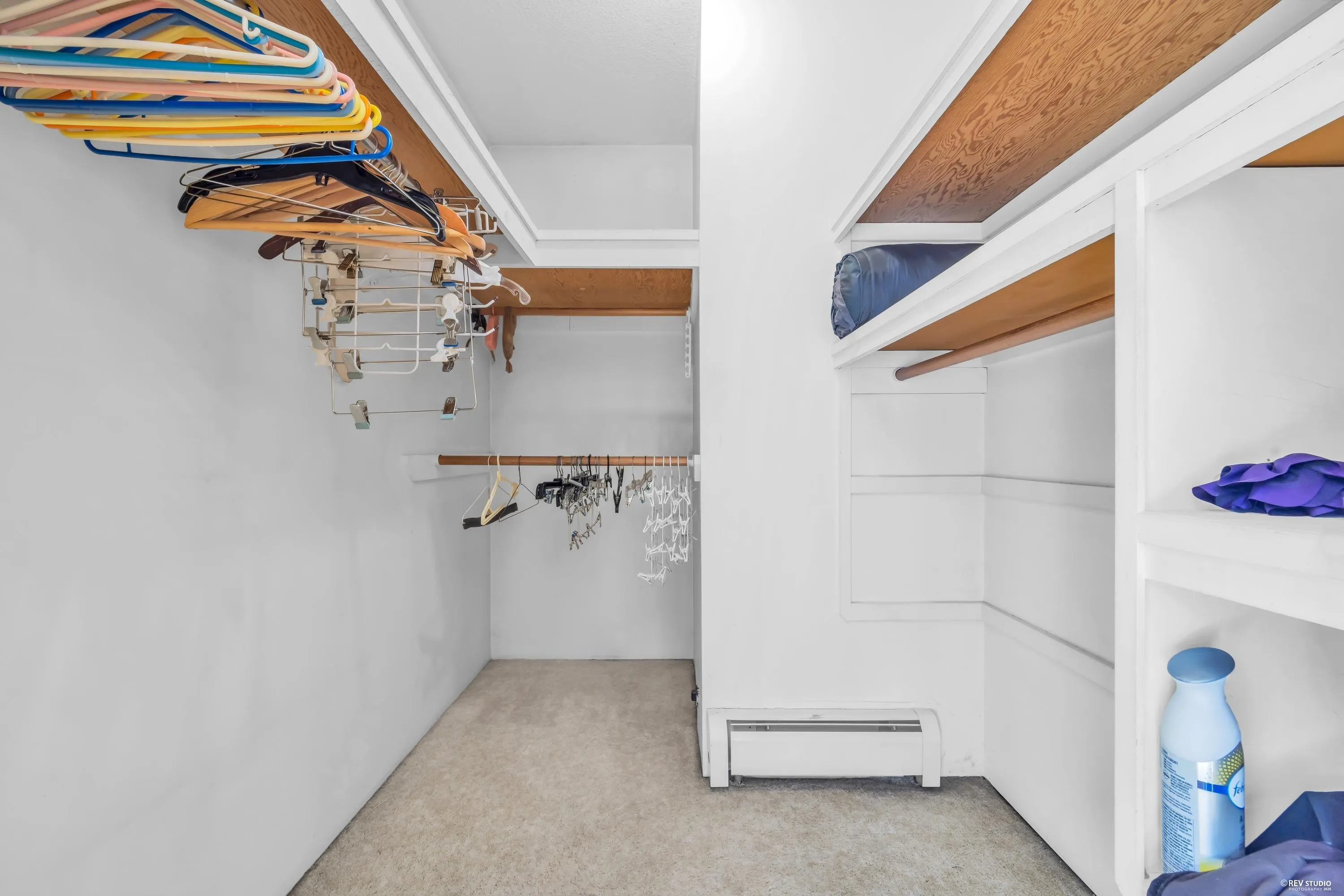 137 W Woodstock Avenue