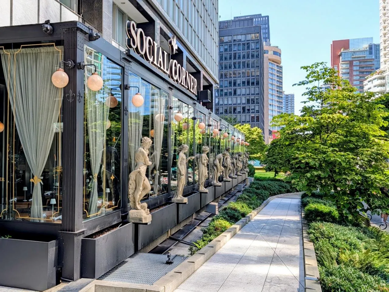 1077 W Cordova Street #3404