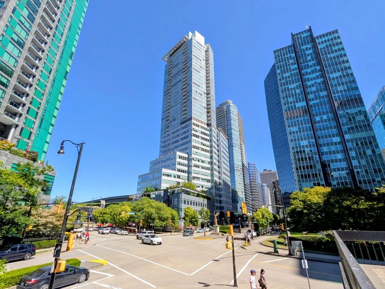 1077 W Cordova Street #3404