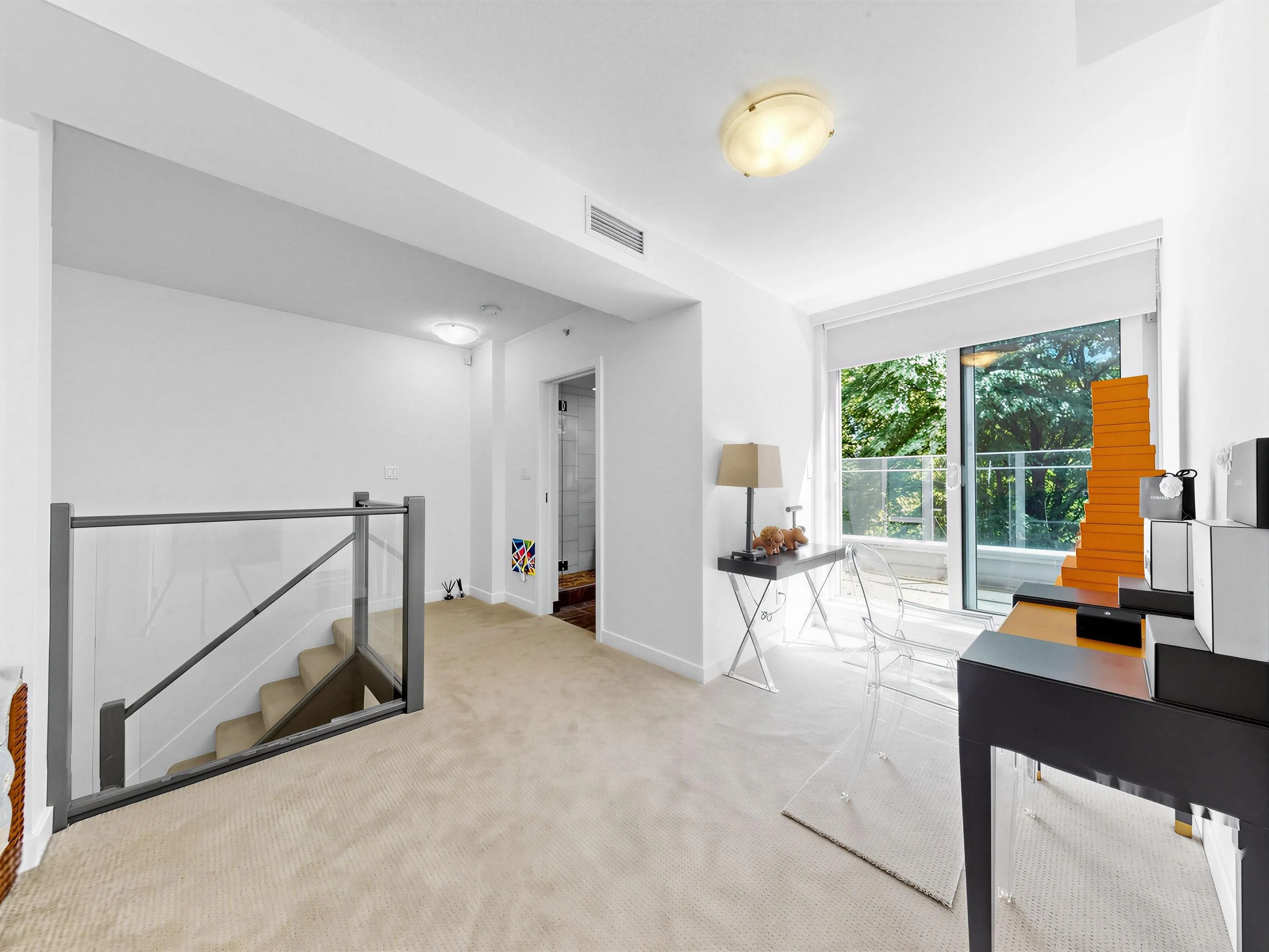 1211 W Cordova Street