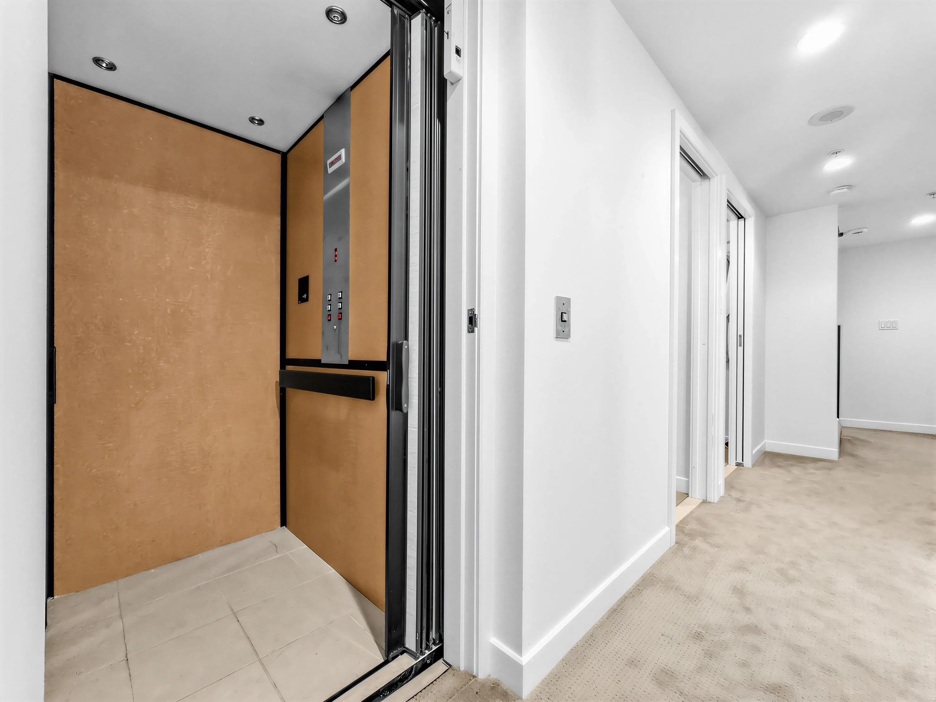 1211 W Cordova Street