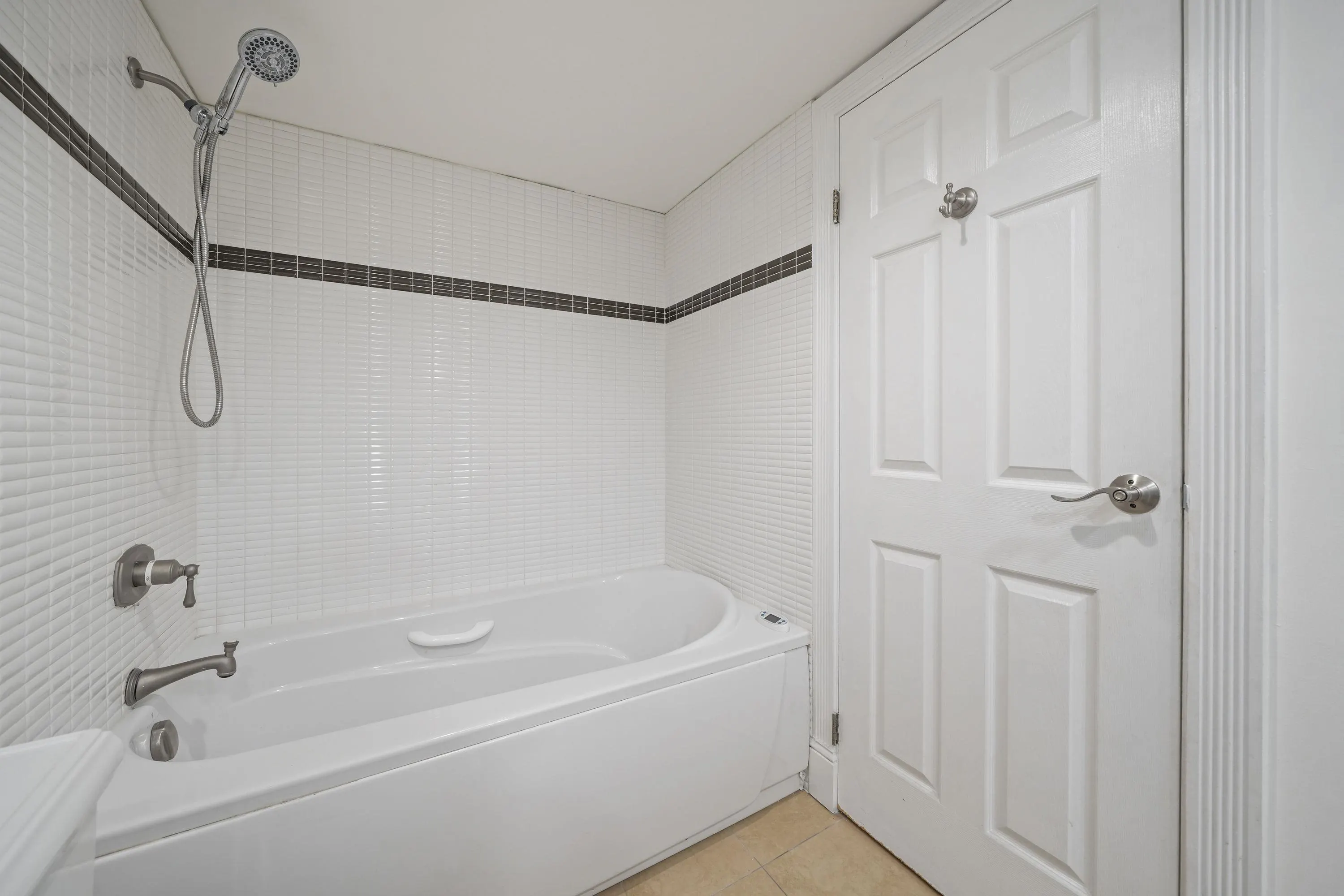 1600 Howe Street #205