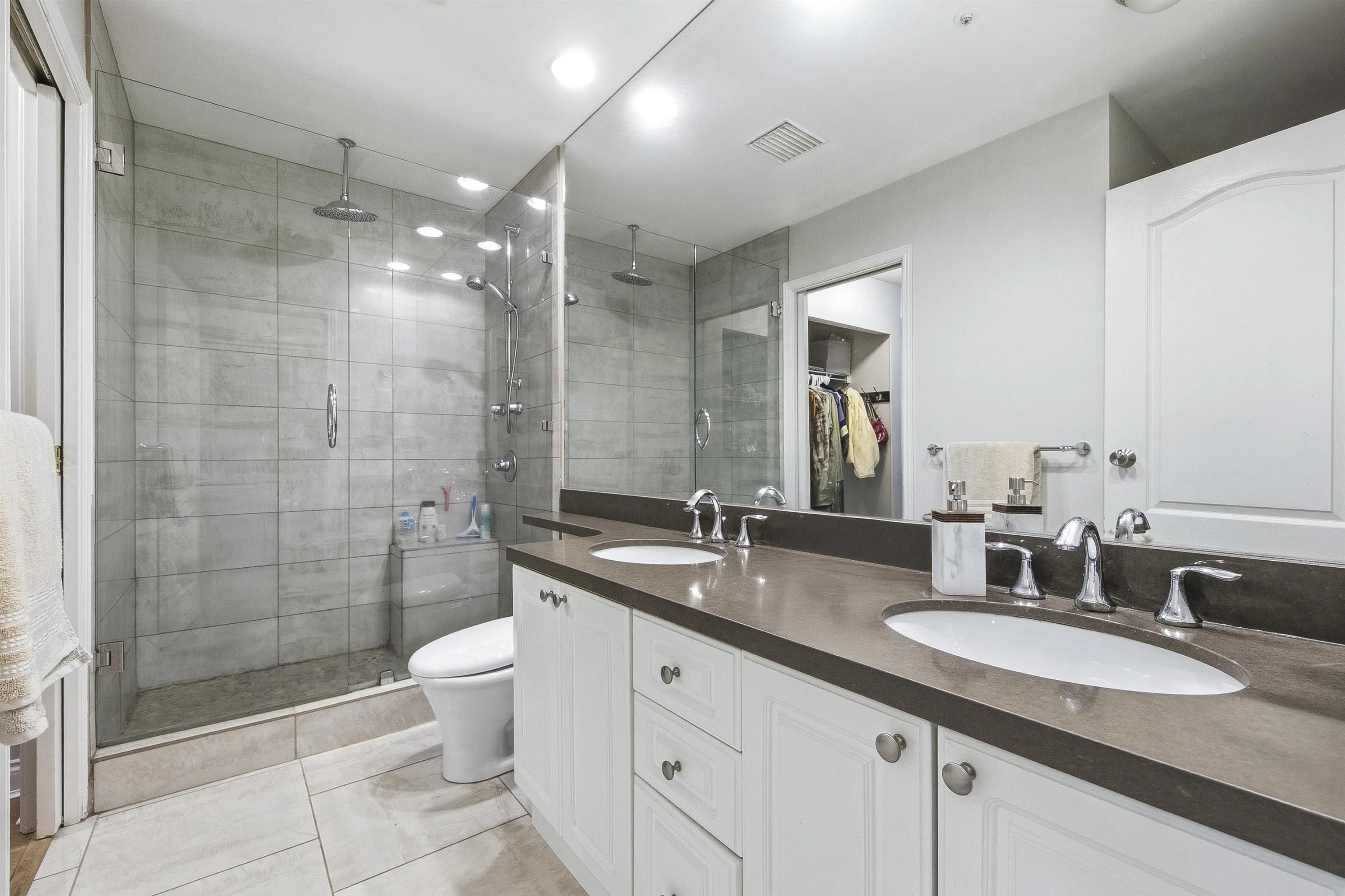5735 Hampton Place #105