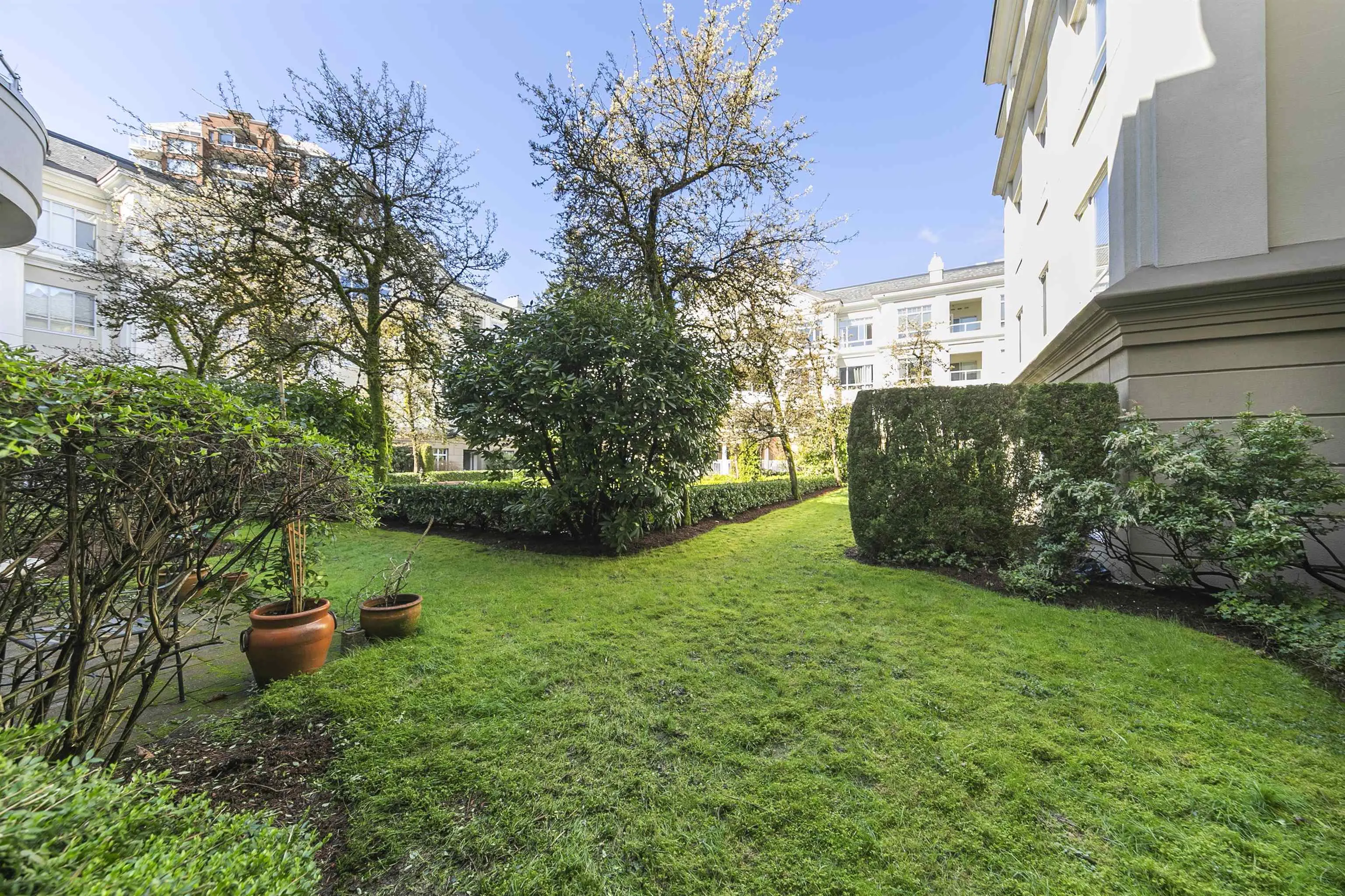 5735 Hampton Place #105