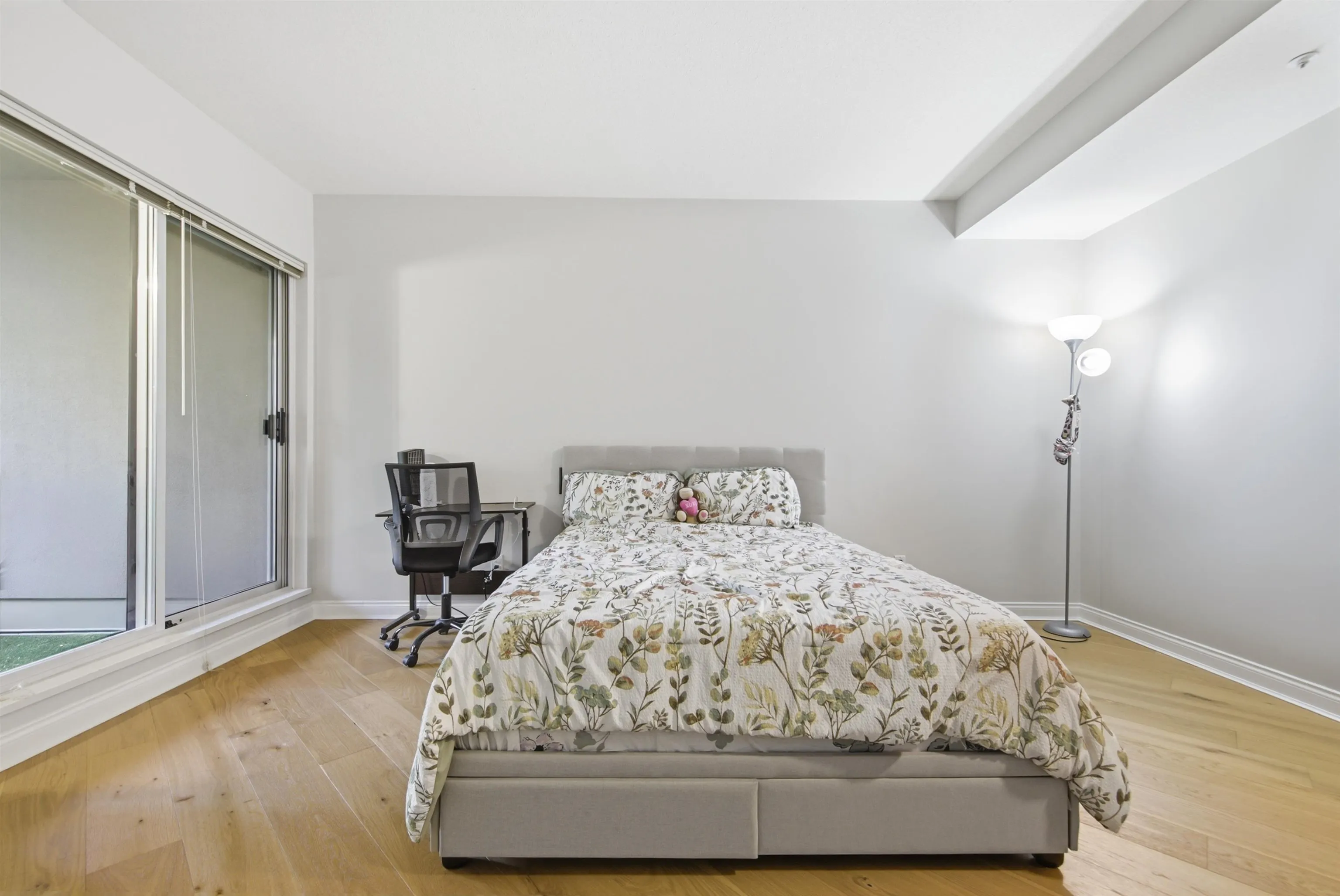 5735 Hampton Place #105