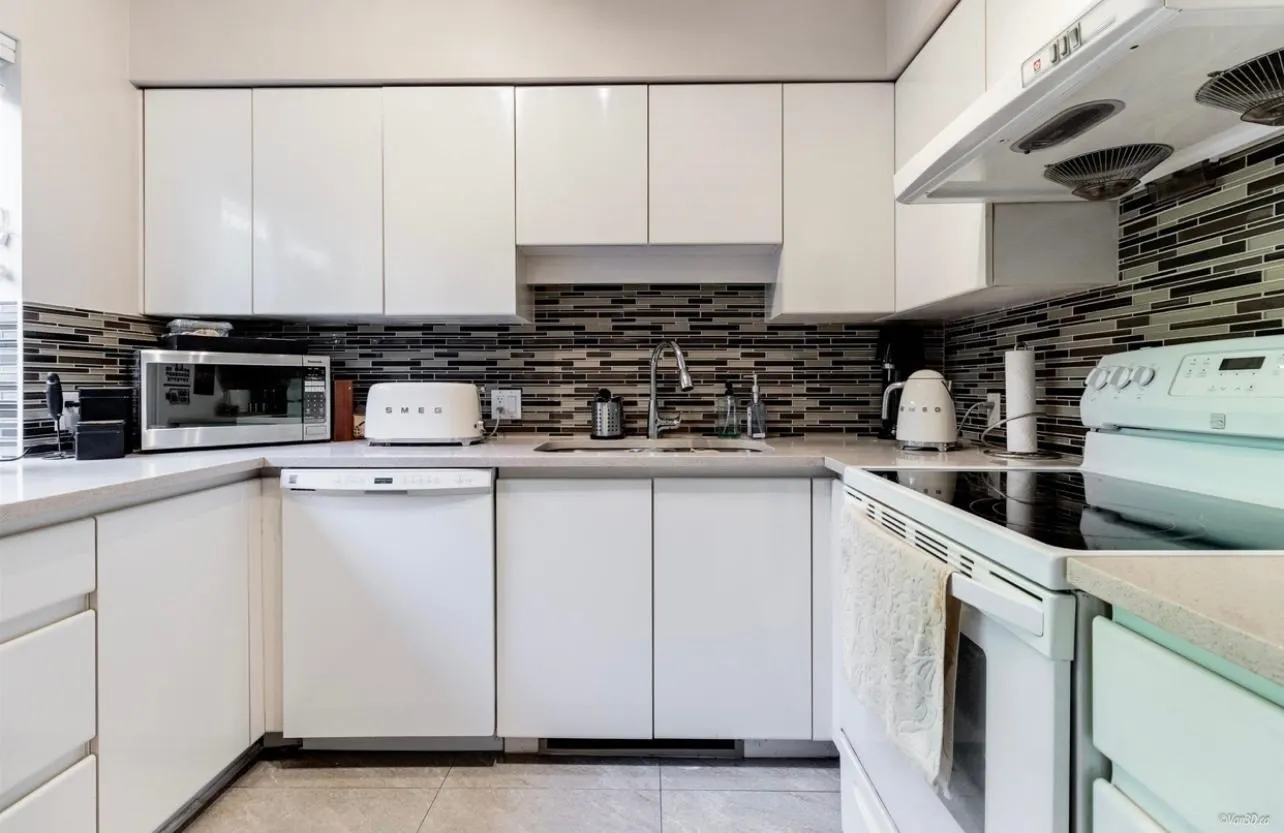 3188 Camosun Street #204