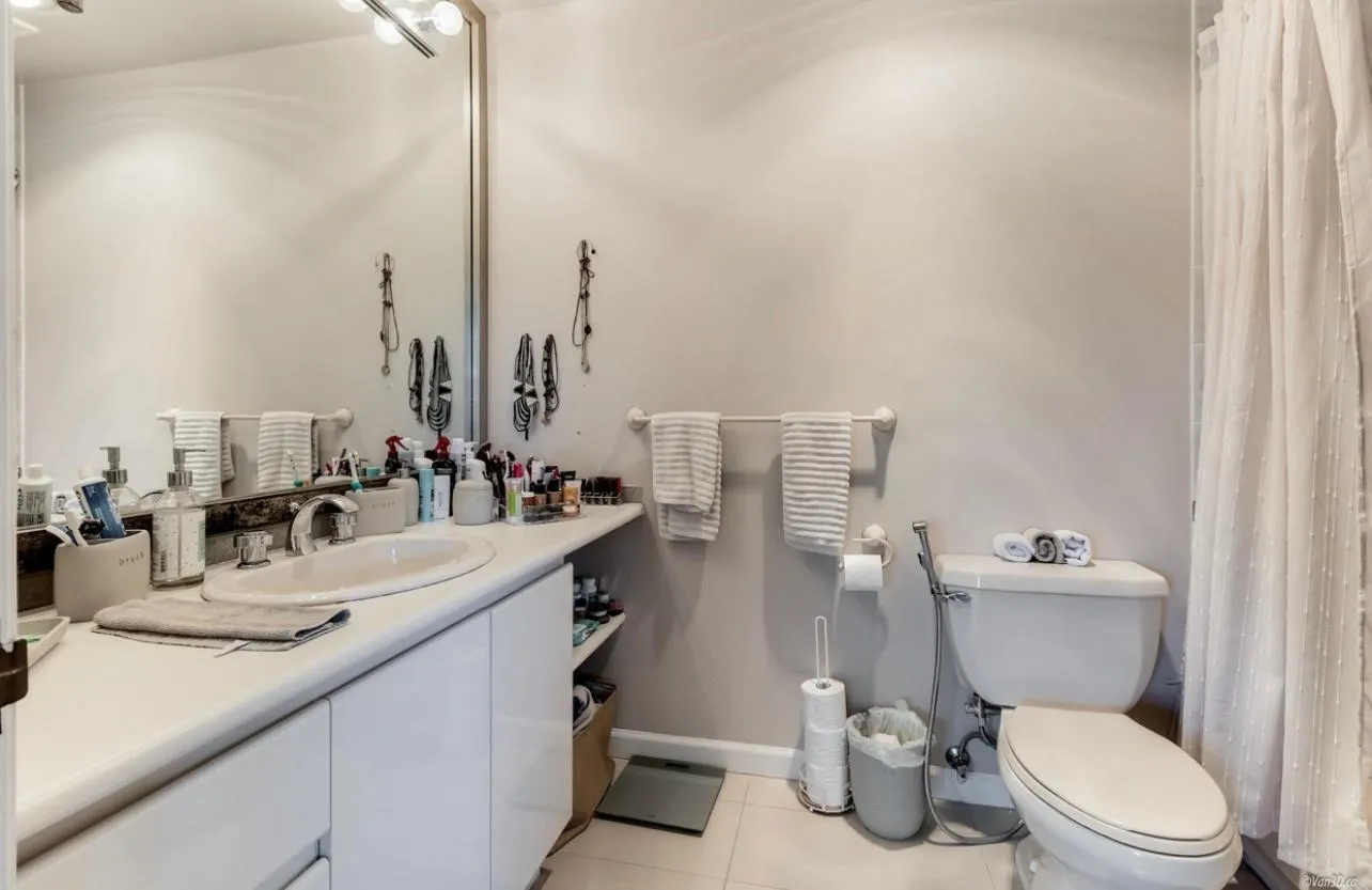 3188 Camosun Street #204