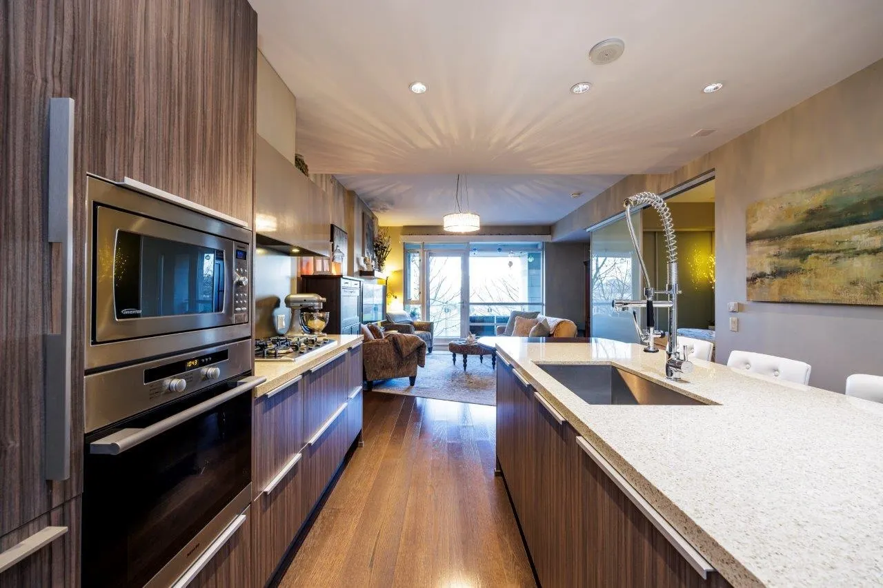 1616 Columbia Street #208