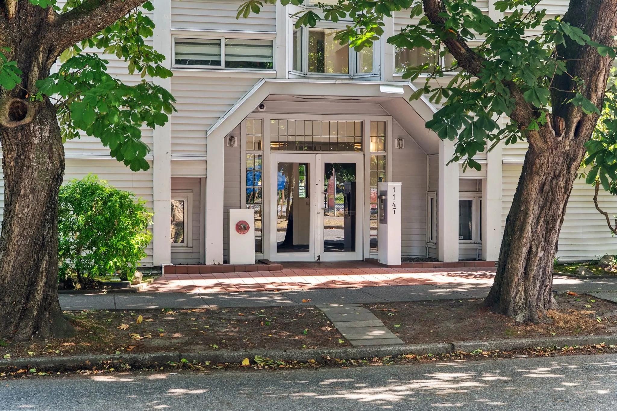 1147 Nelson Street #106