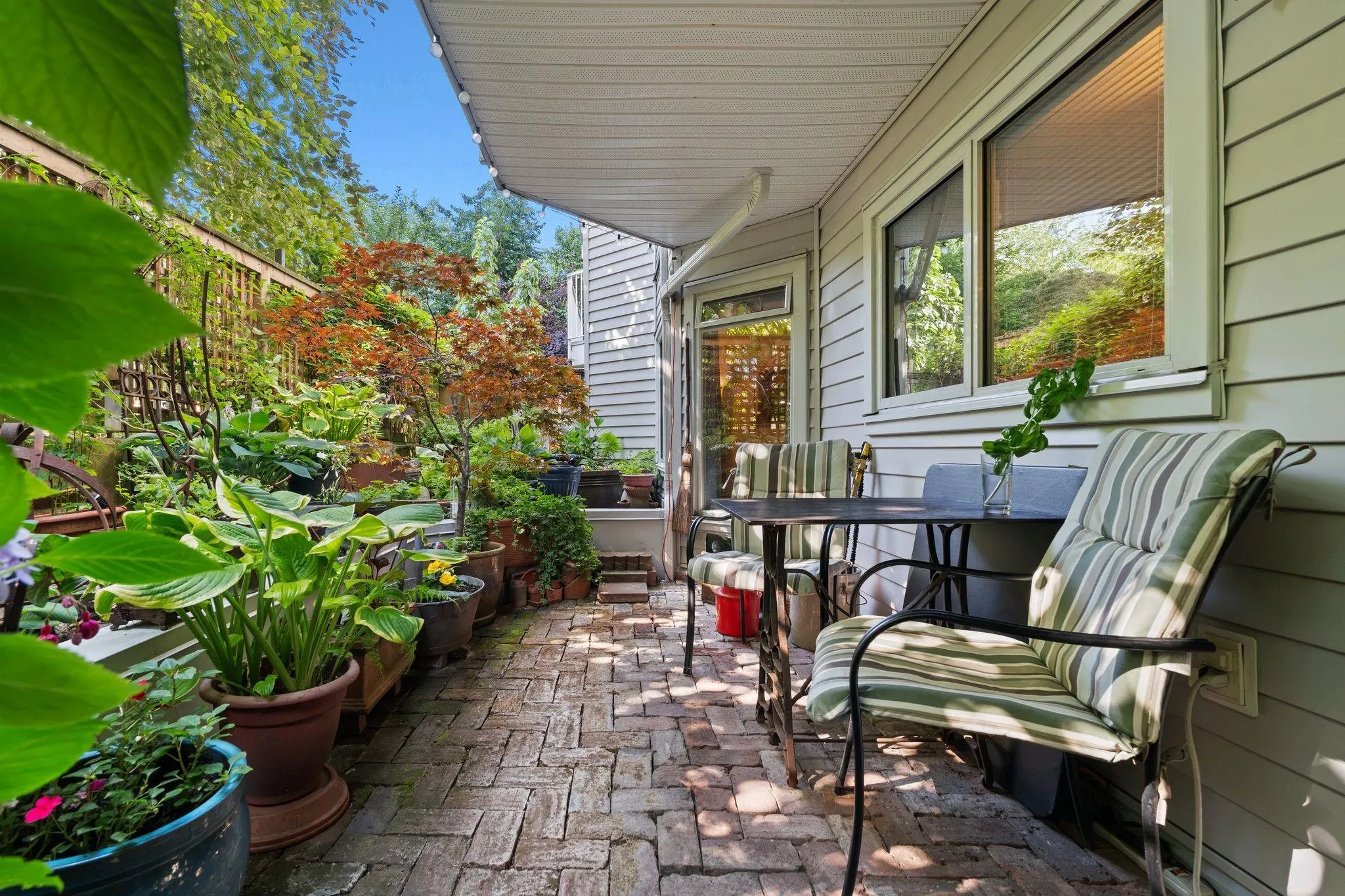 1147 Nelson Street #106