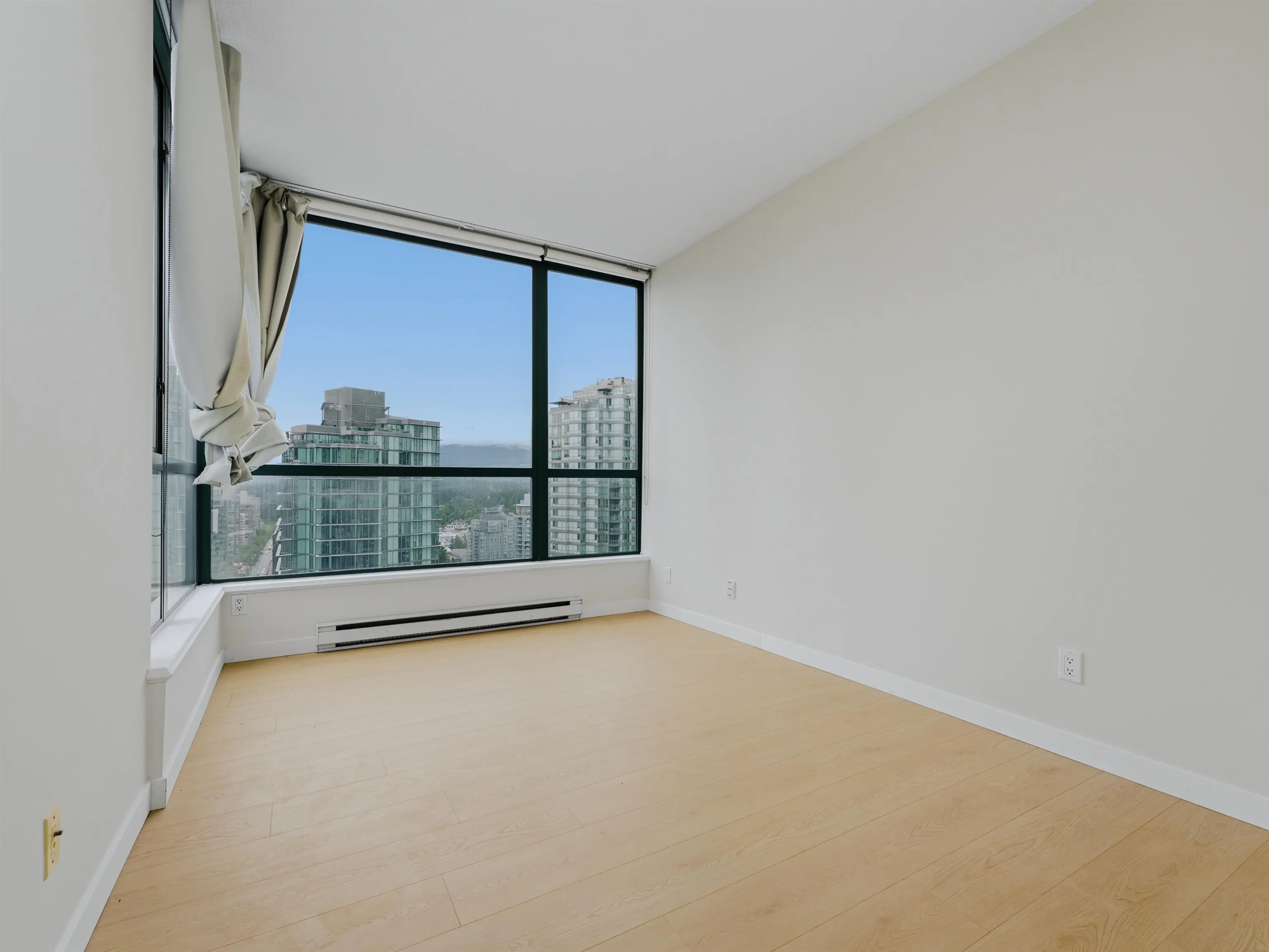 1239 W Georgia Street #2304