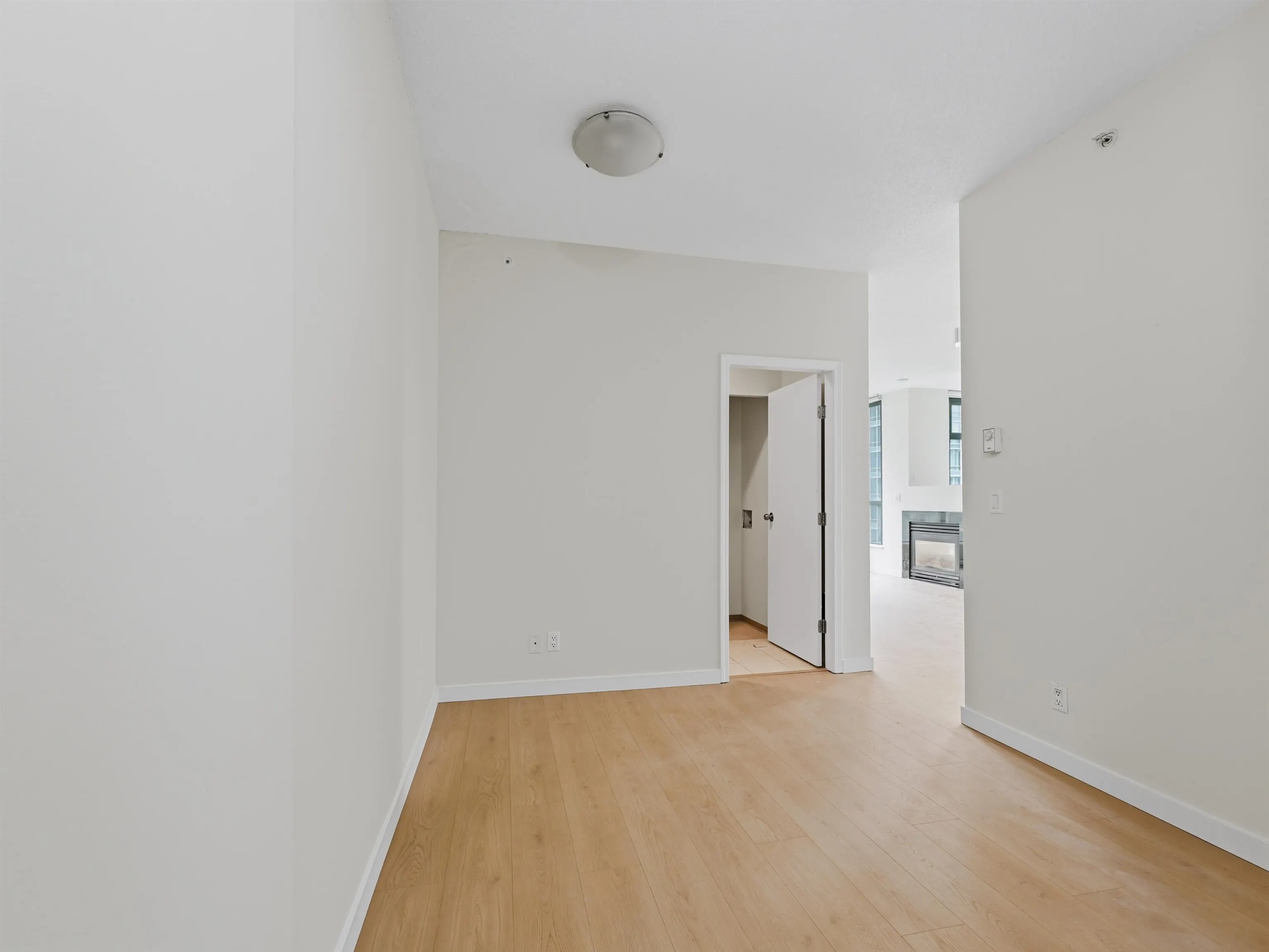 1239 W Georgia Street #2304