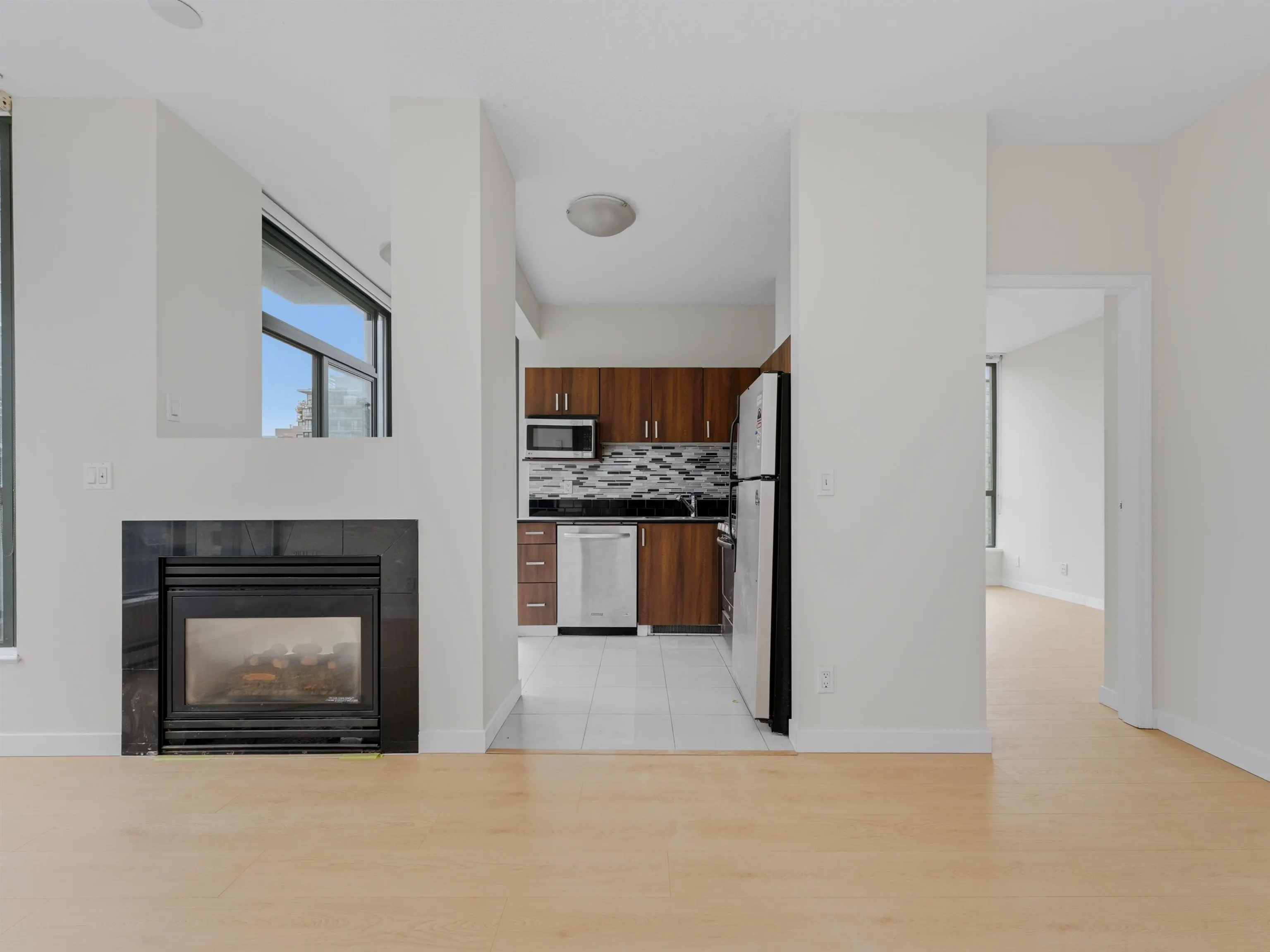 1239 W Georgia Street #2304