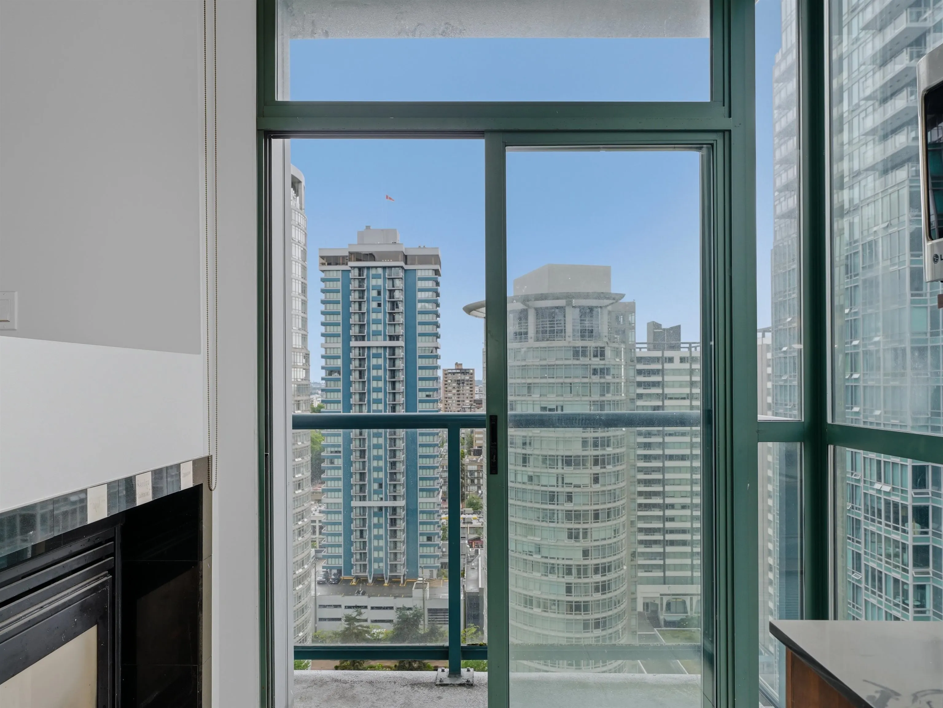 1239 W Georgia Street #2304
