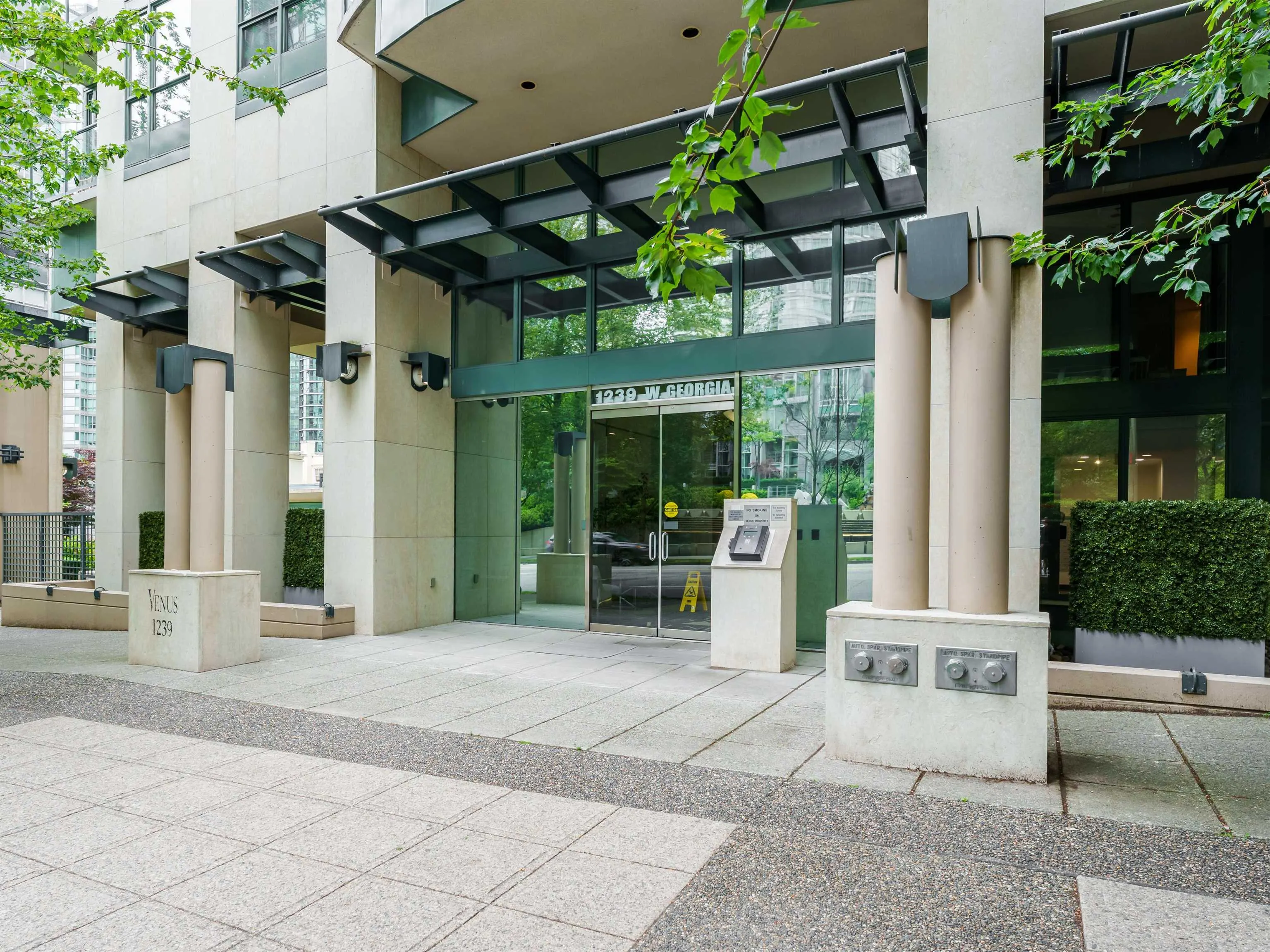 1239 W Georgia Street #2304