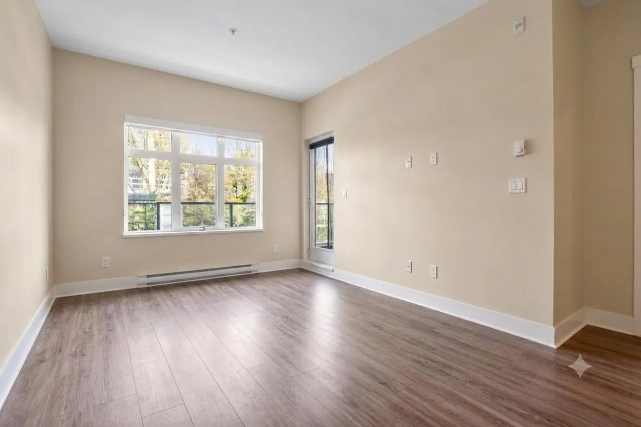 4710 Hastings Street #202