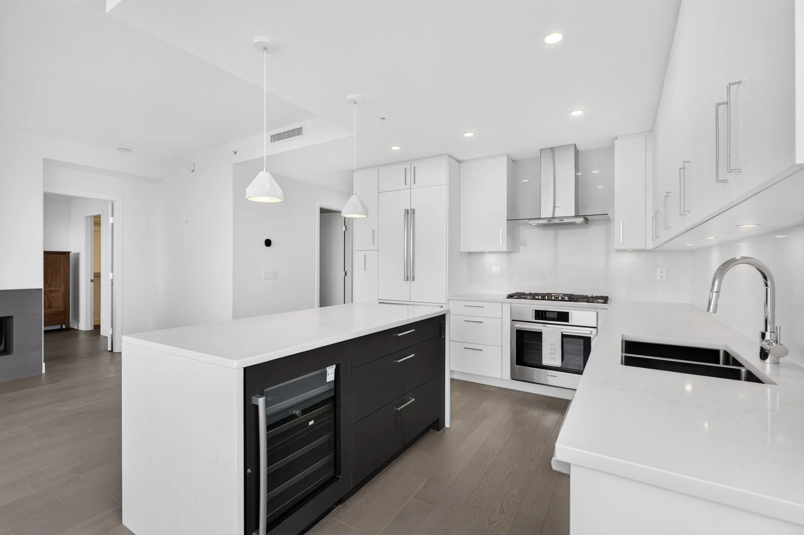 1588 Johnston Road #2404