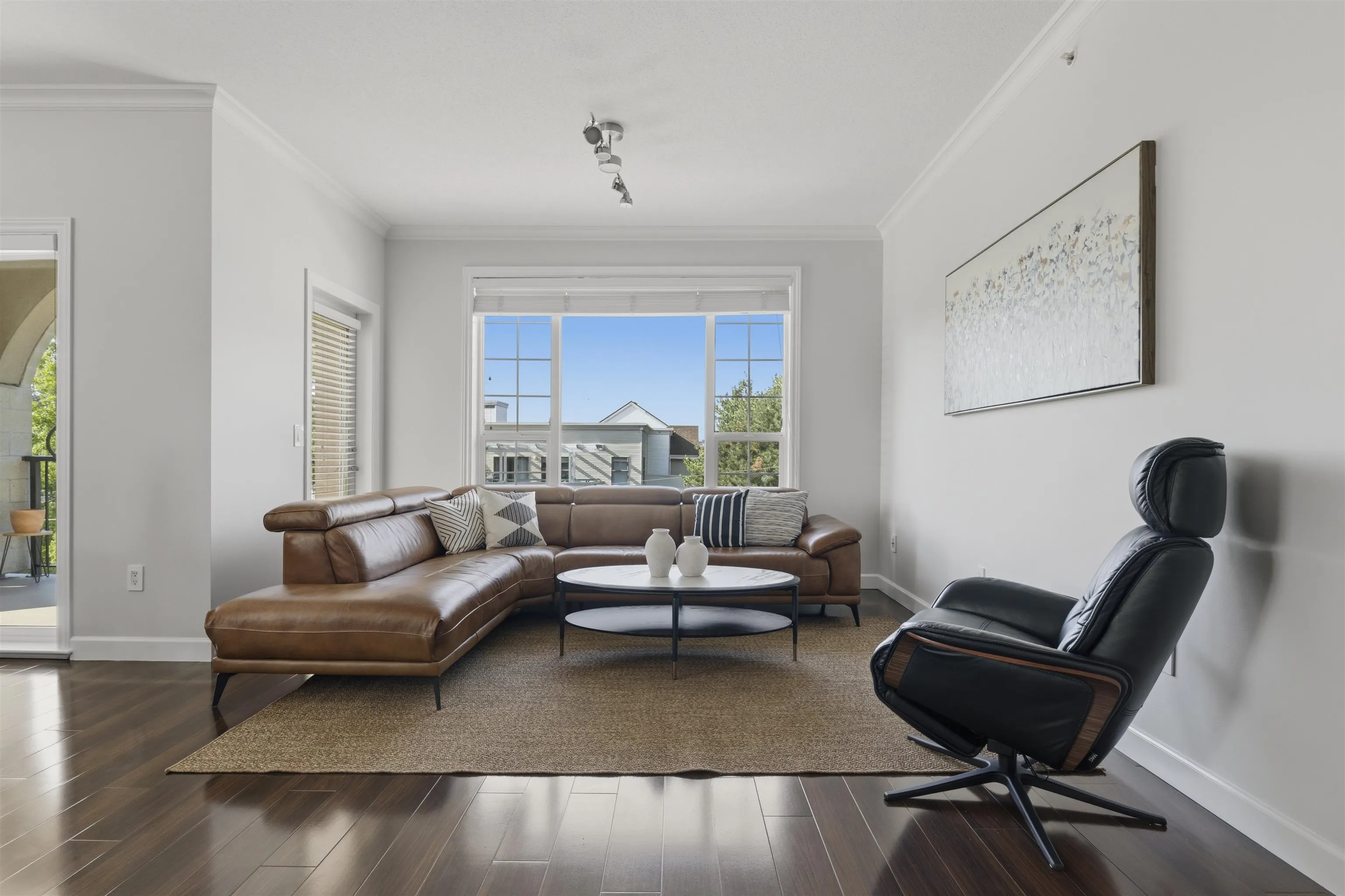 20281 53a Avenue #401