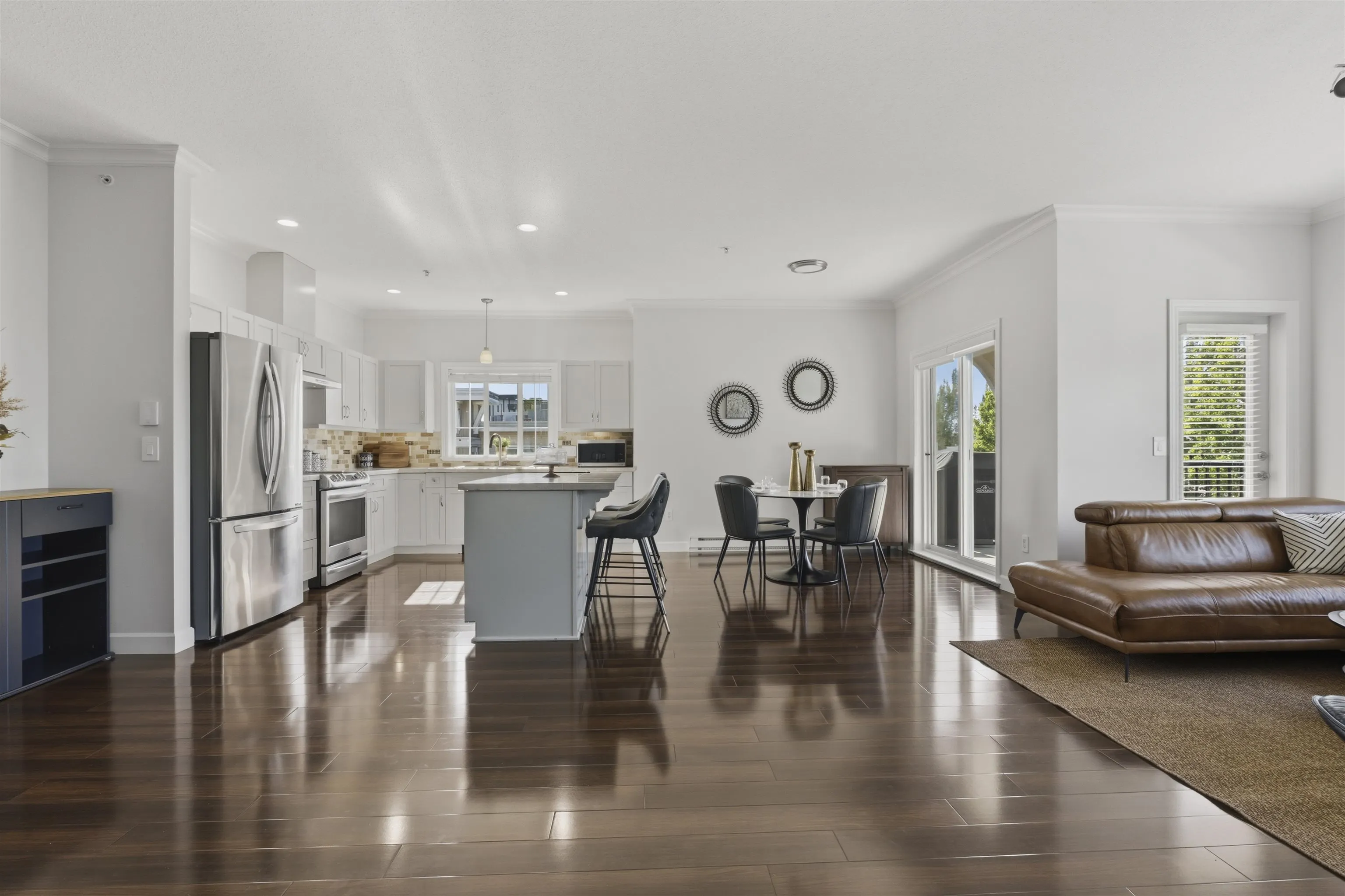 20281 53a Avenue #401