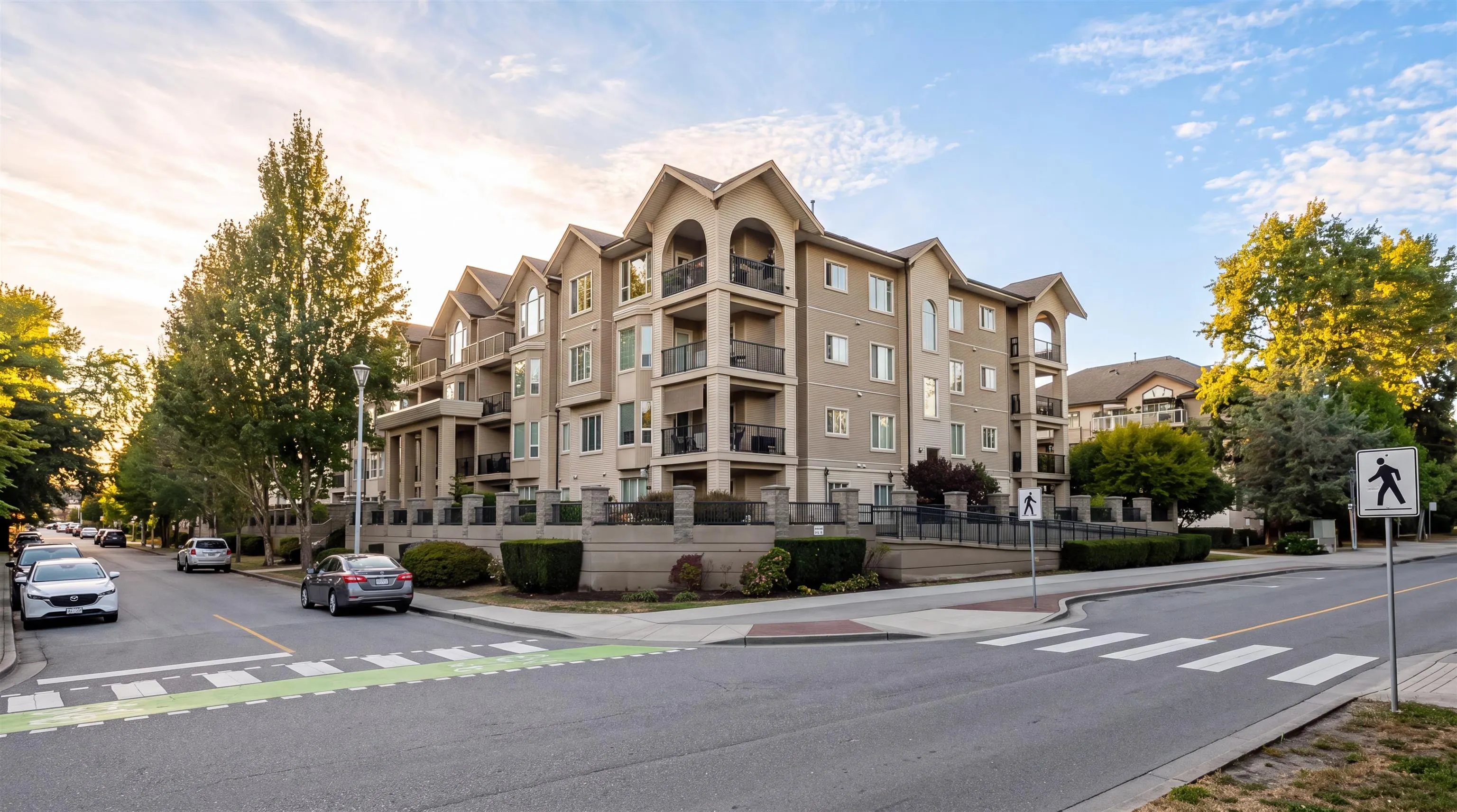 20281 53a Avenue #401