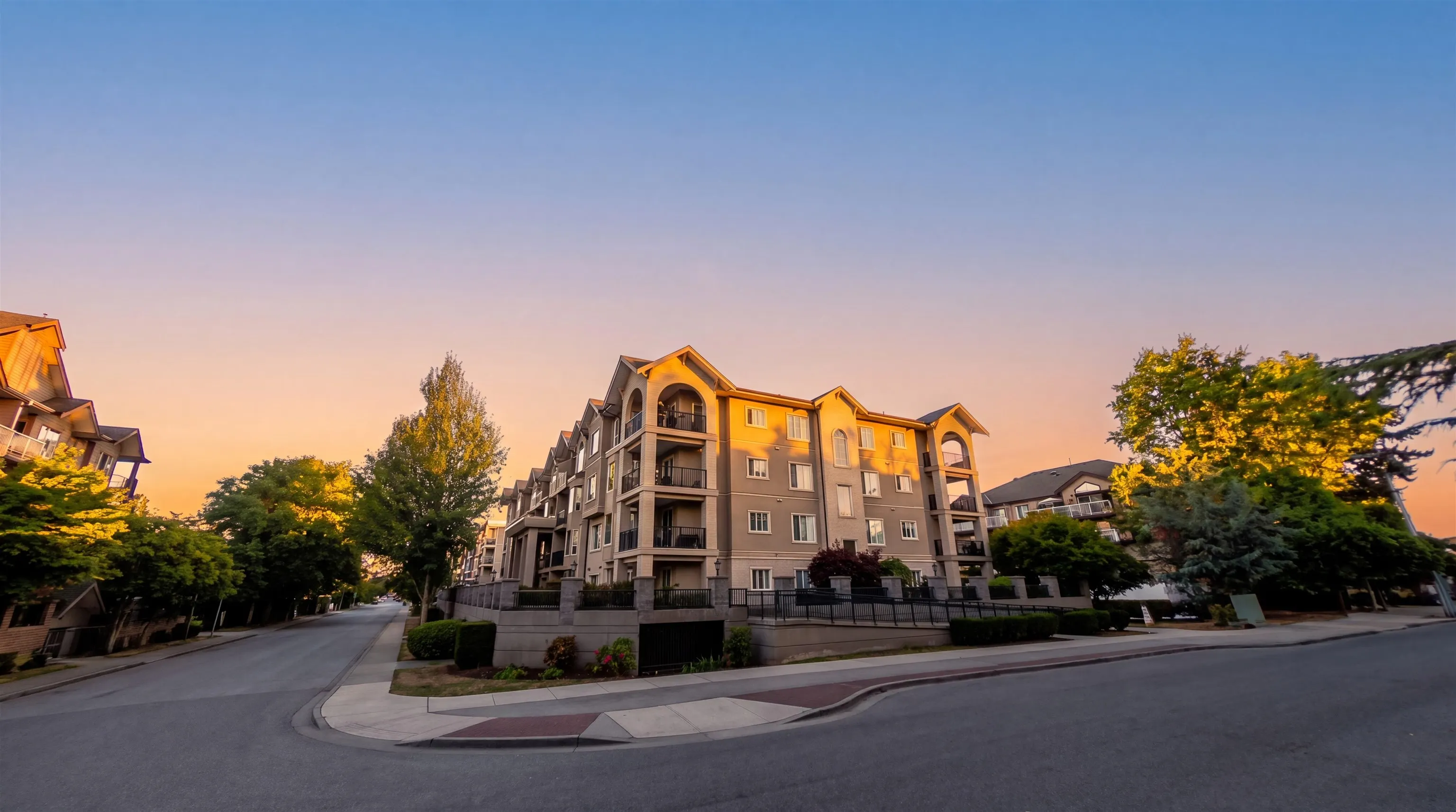 20281 53a Avenue #401