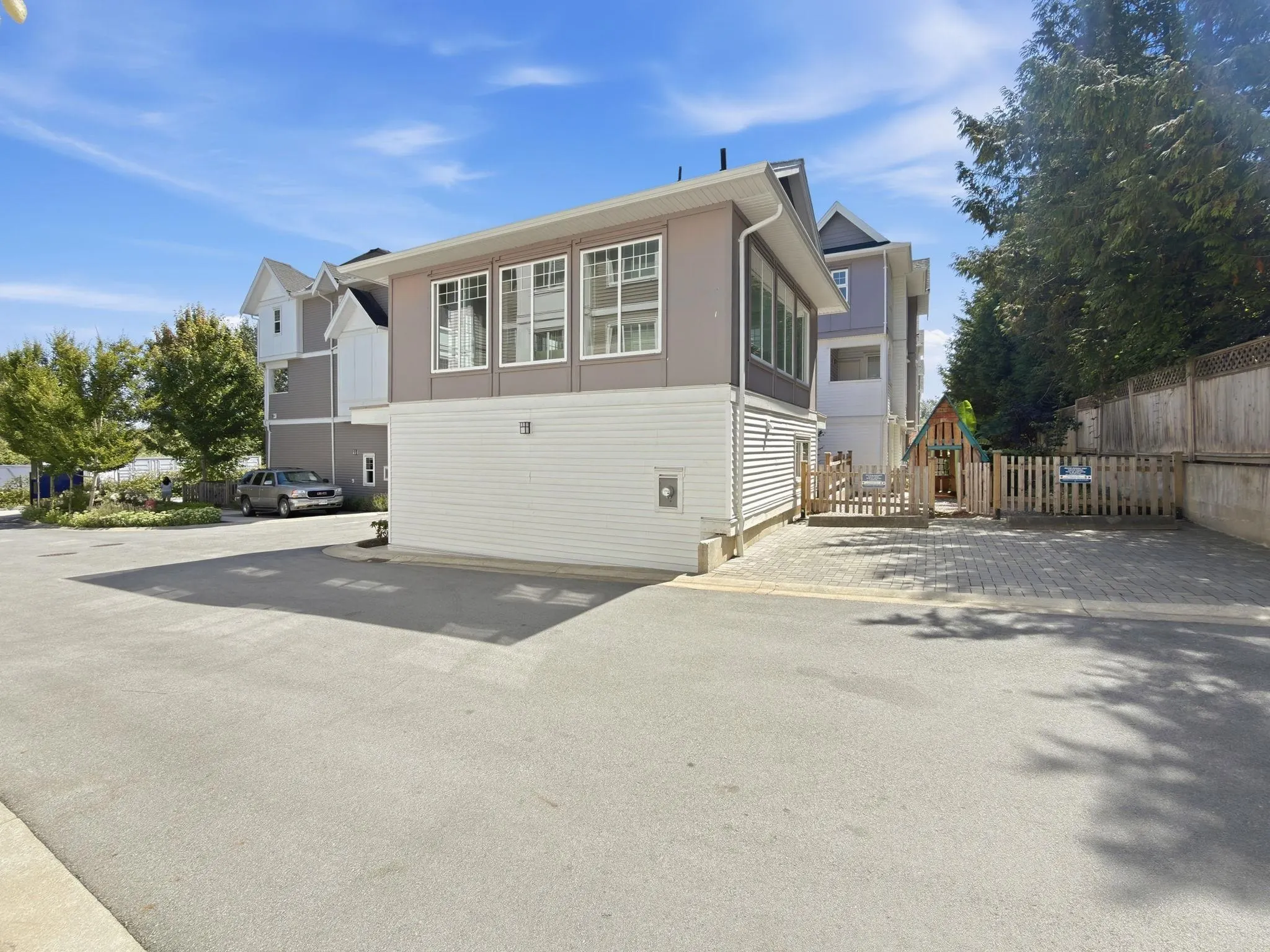 8033 166b Street #4