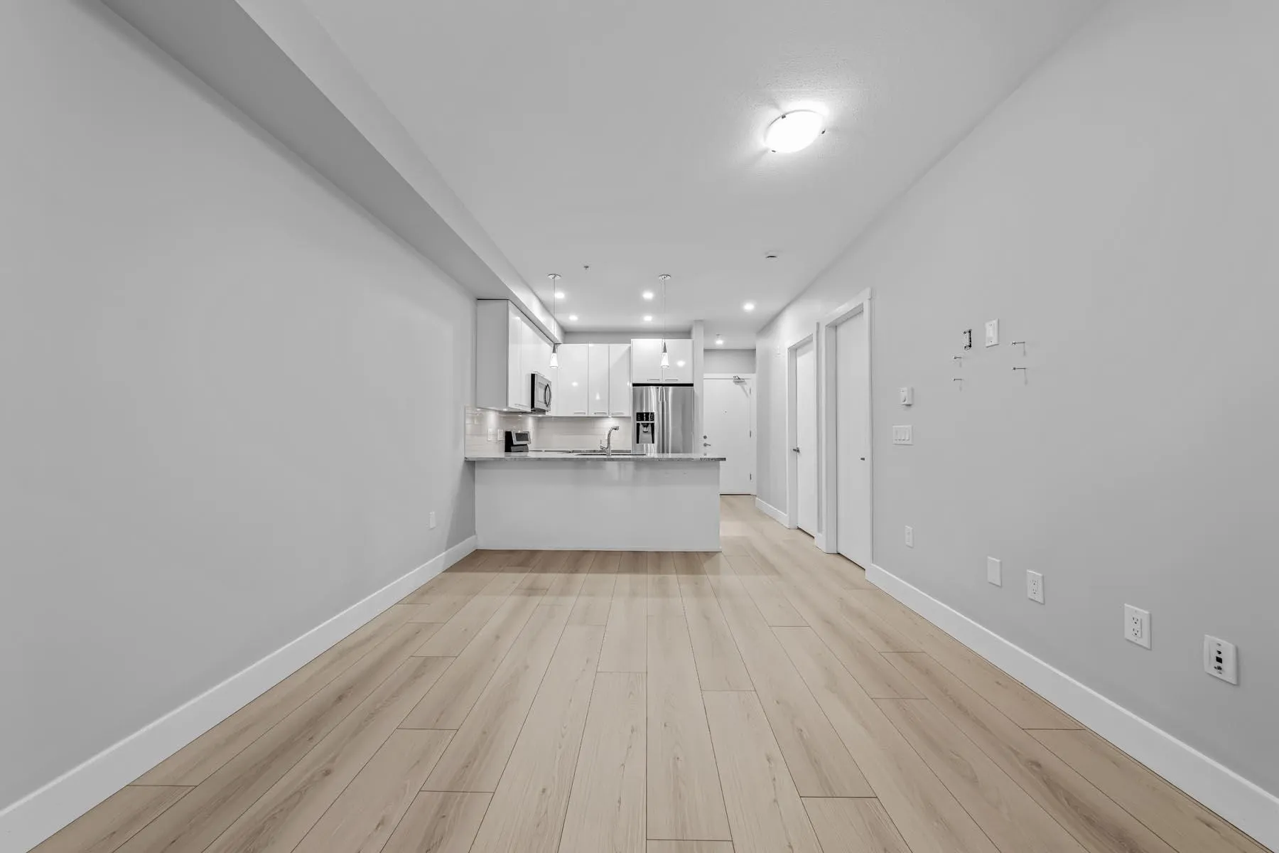 20175 53 Avenue #208