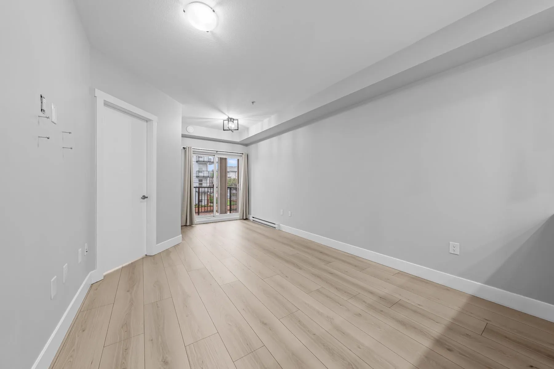 20175 53 Avenue #208